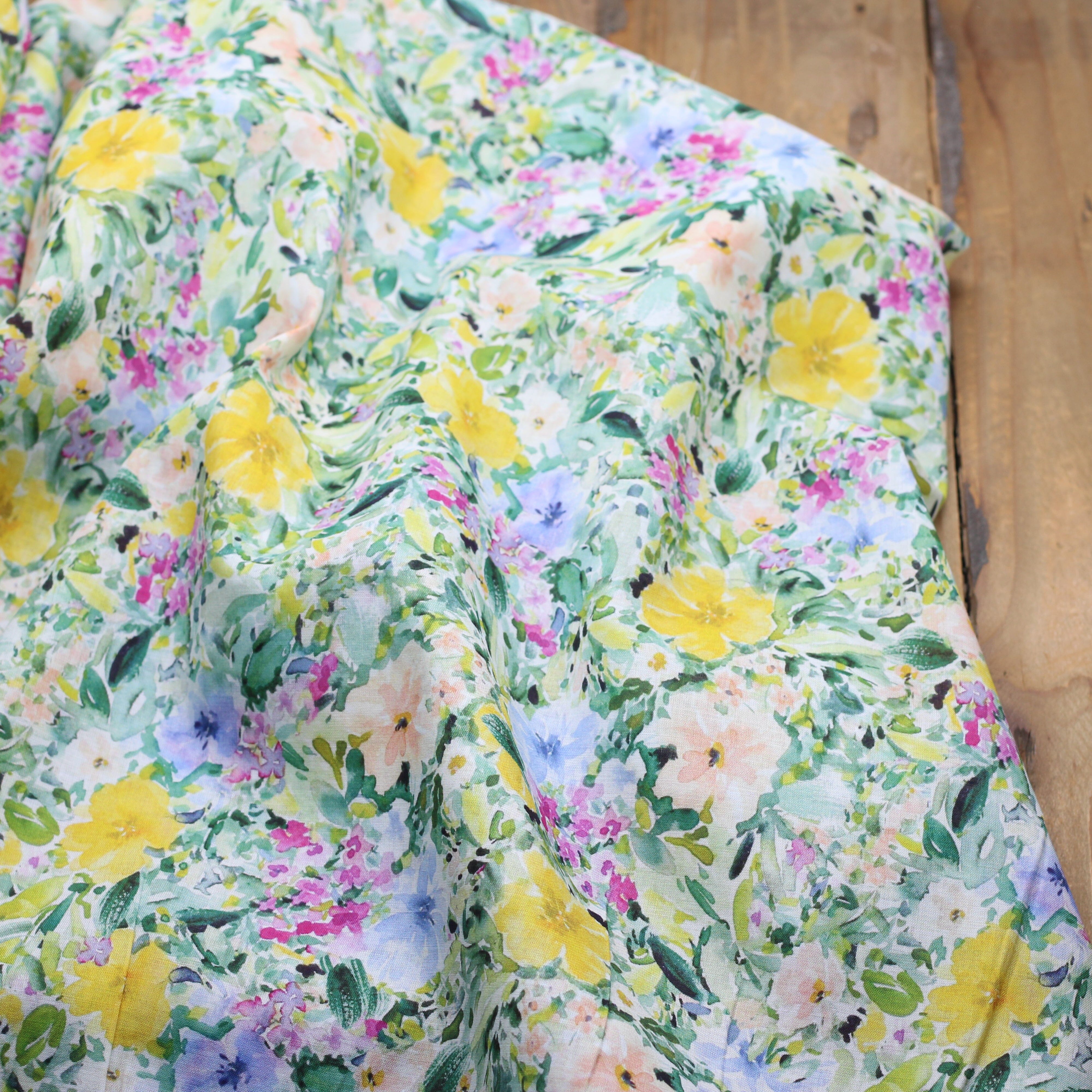 Tissu Voile de coton fleuri - SPRING FLOWER - Jaune/vert (Vendu x10cm) Tissus Sélection Gaspard & Léonie | Gaspard et Léonie Tissus en ligne et Mercerie à Toulouse