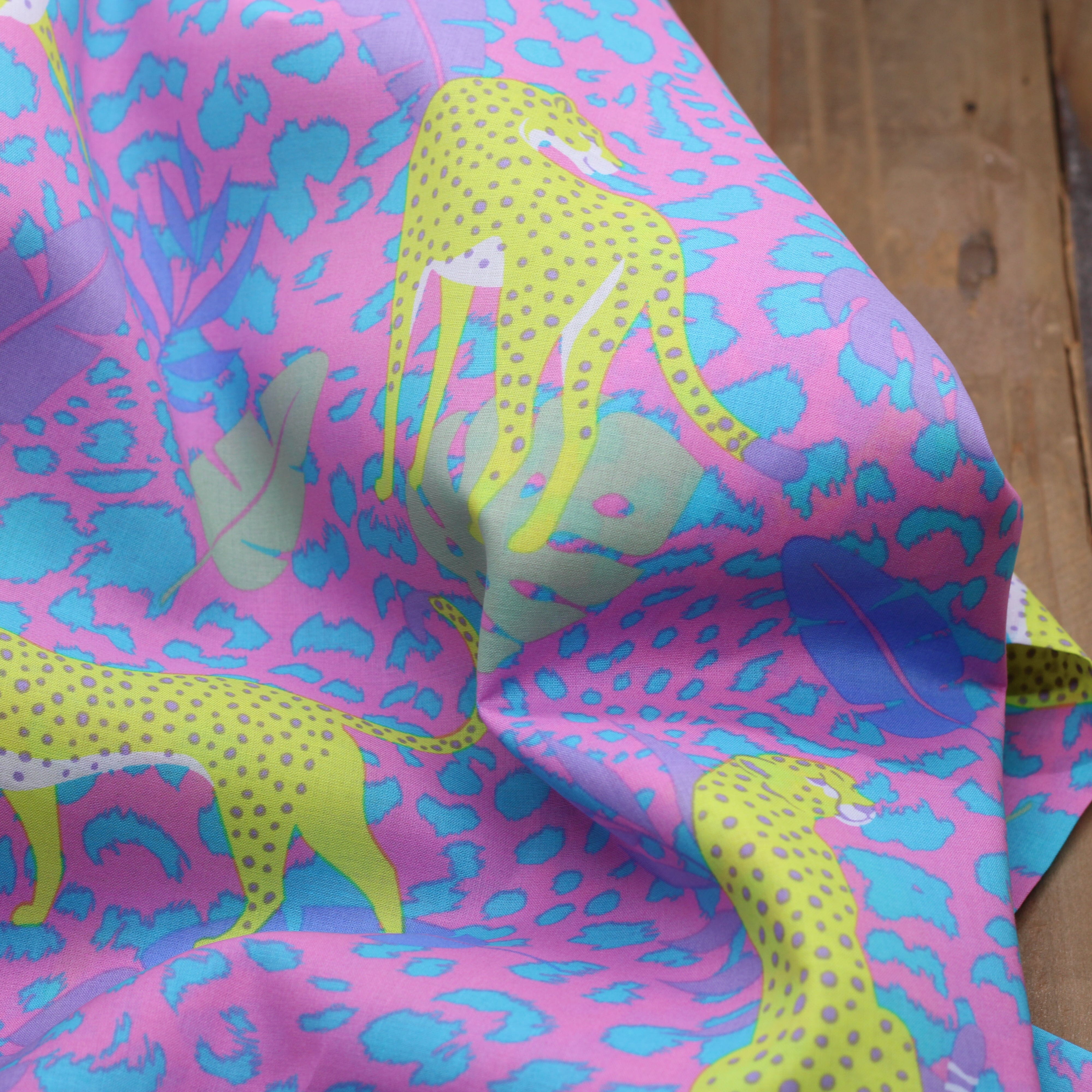 Tissu Voile de coton fleuri - YELLOW LEOPARD - Rose (Vendu x10cm) Tissus Sélection Gaspard & Léonie | Gaspard et Léonie Tissus en ligne et Mercerie à Toulouse