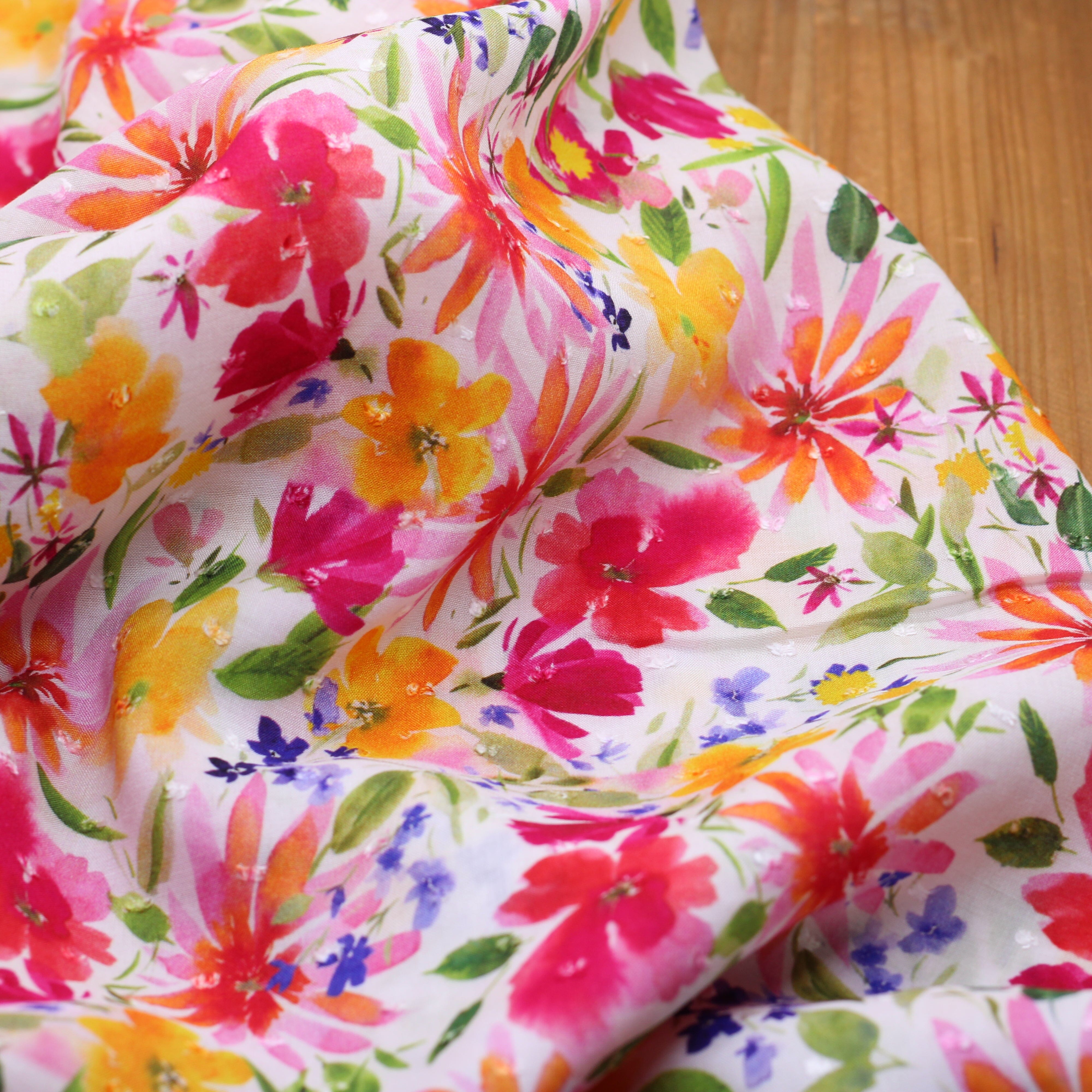 Tissu voile de viscose Plumetis - SPRING FLOWERS - Blanc (Vendu x10cm) Tissus Sélection Gaspard & Léonie | Gaspard et Léonie Tissus en ligne et Mercerie à Toulouse