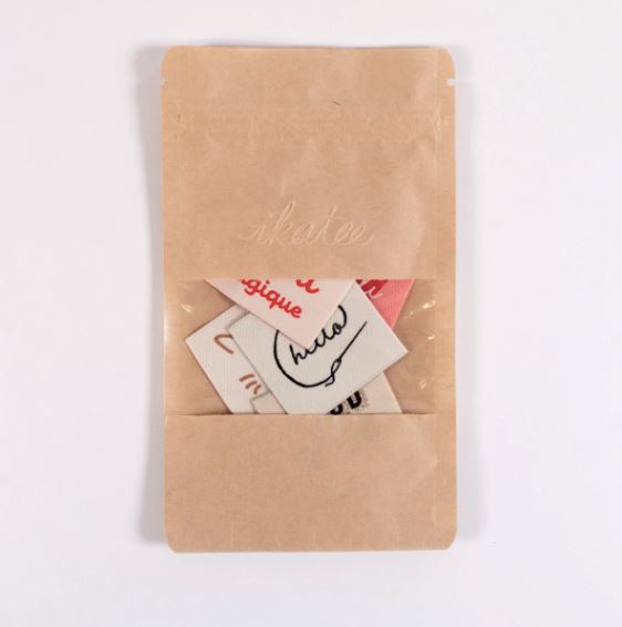 Assortiment Etiquettes tissées « Cozy » IKATEE Ikatee | Gaspard et Léonie Tissus en ligne et Mercerie à Toulouse