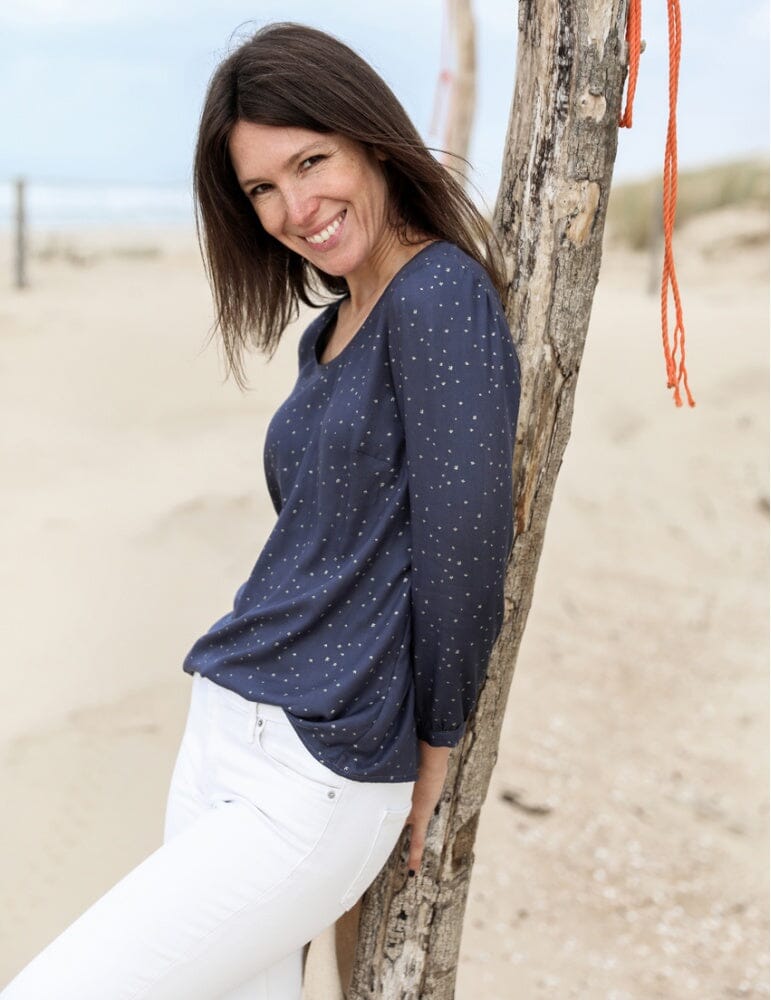 Blouse ou Robe HILDA Patron de couture pochette - Atelier SCÄMMIT Patron de couture ATELIER SCÄMMIT | Gaspard et Léonie Tissus en ligne et Mercerie à Toulouse