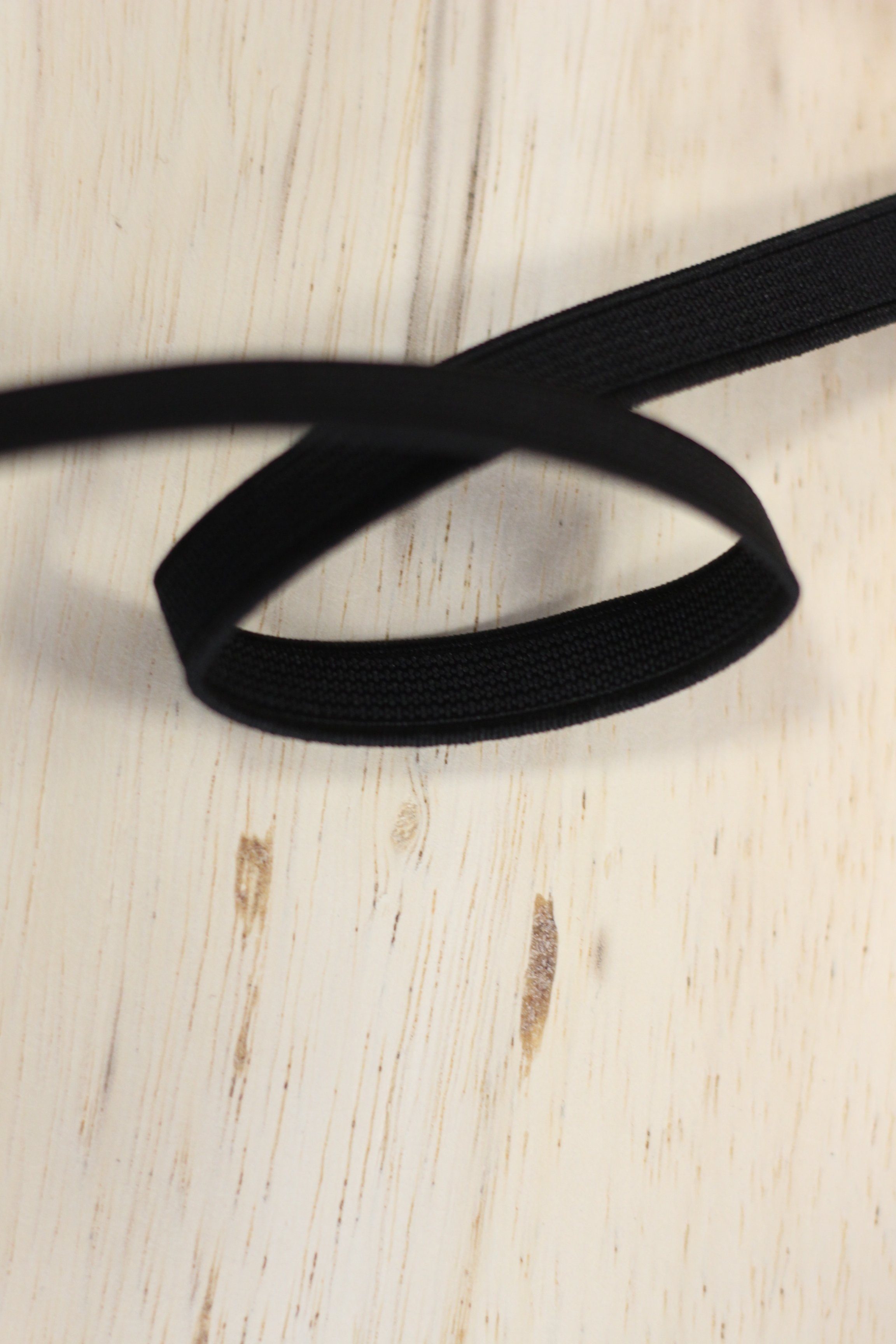 Elastique plat Noir 10mm (vendu x10cm) Mercerie Sélection Gaspard & Léonie | Gaspard et Léonie Tissus Mercerie Toulouse