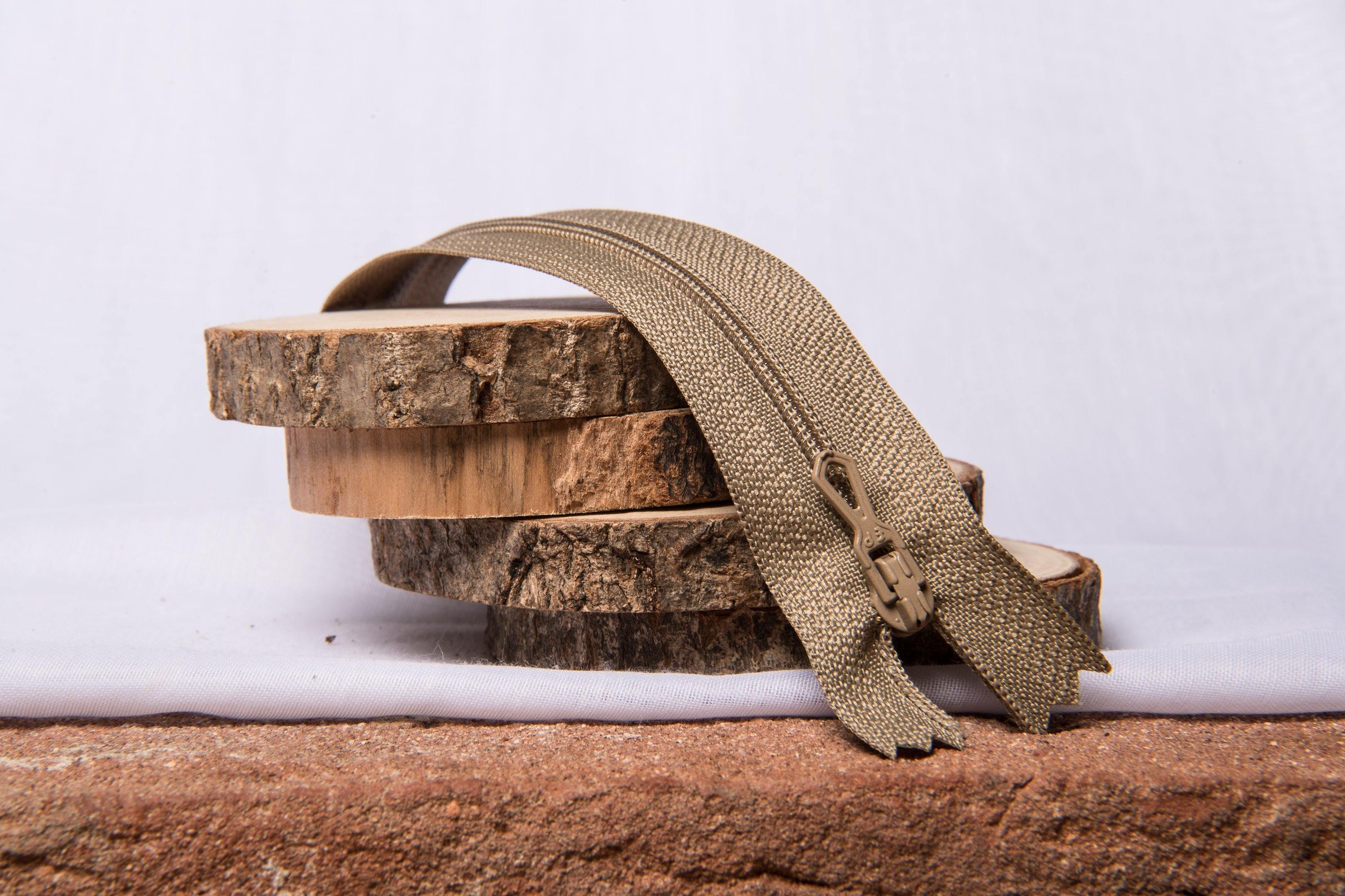 Fermeture Eclair Spirale MARRON - Non Séparable Z51 904 - L'atelier de Gaspard et Léonie