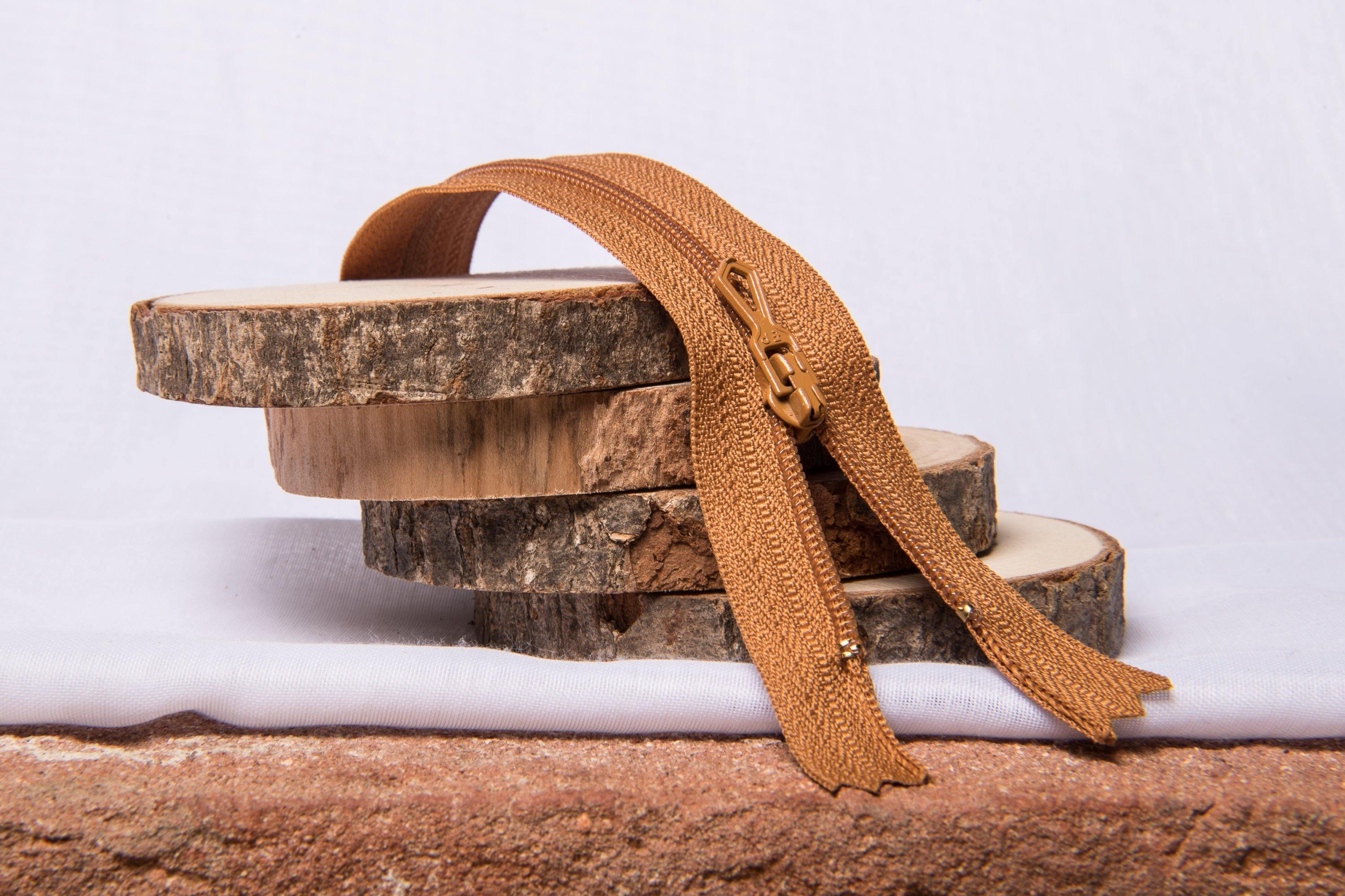 Fermeture Eclair Spirale MARRON - Non Séparable Z51 963 - L'atelier de Gaspard et Léonie