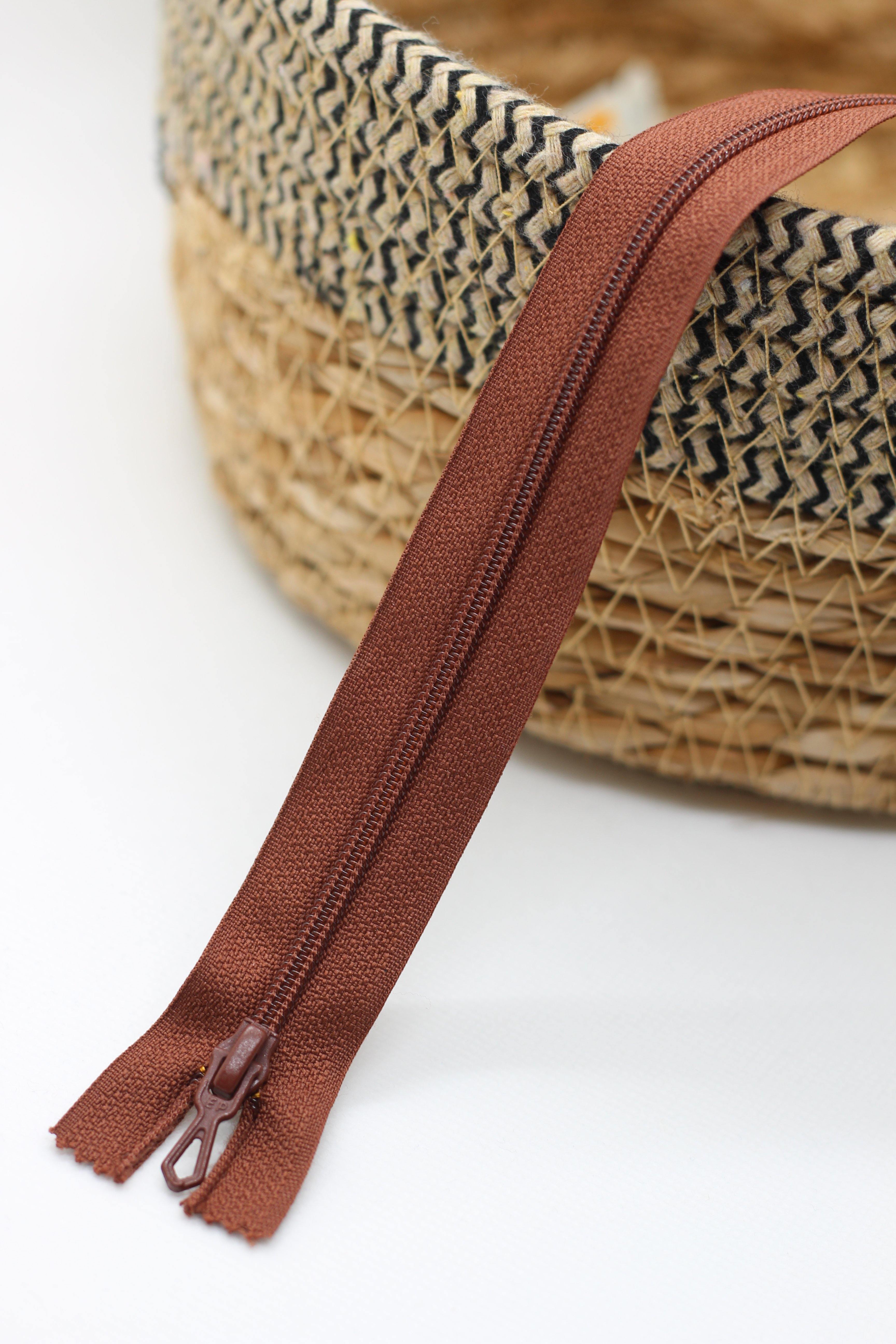 Fermeture Eclair Spirale MARRON - Non Séparable Z51 985 - L'atelier de Gaspard et Léonie