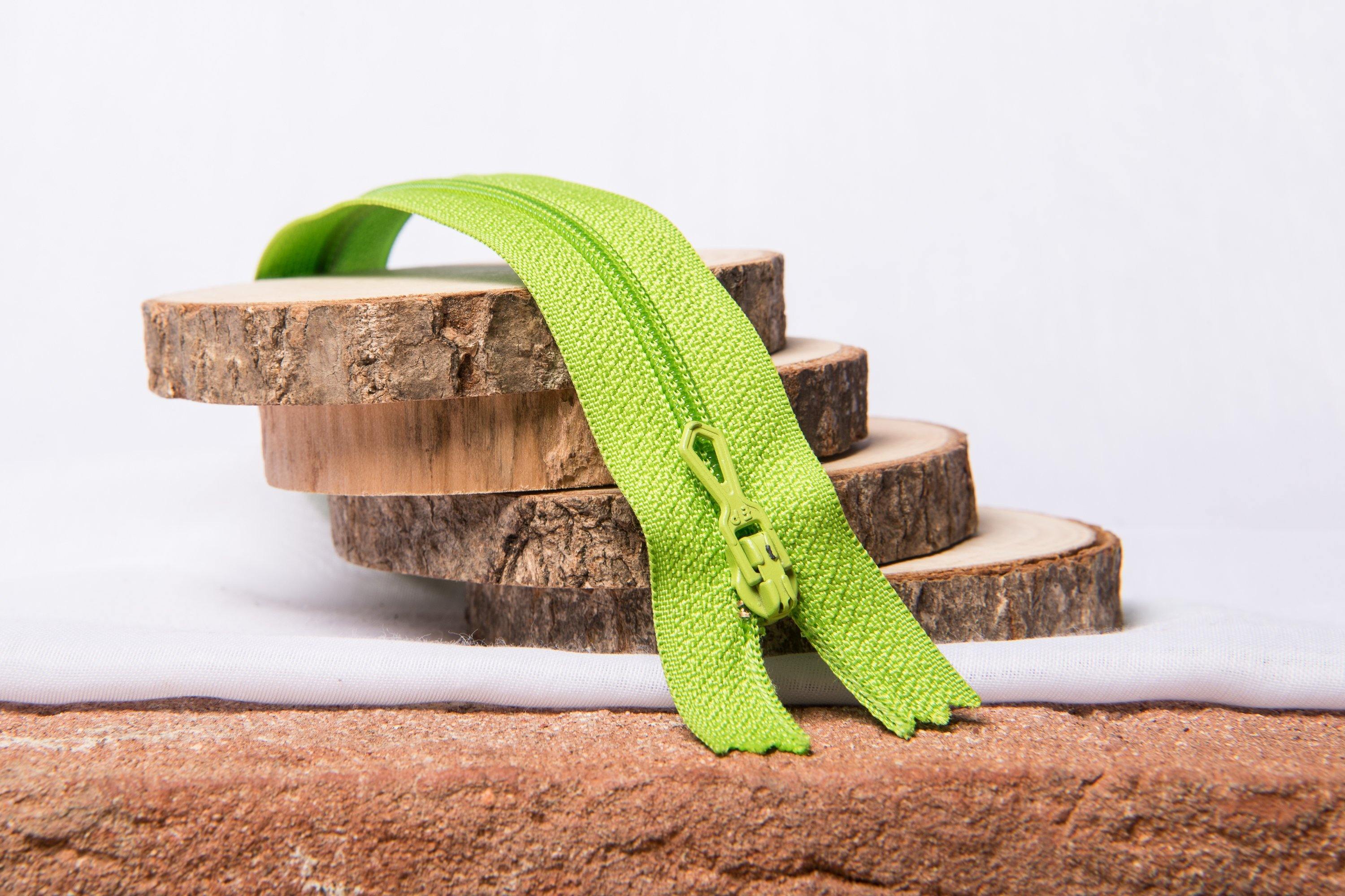 Fermeture Eclair Spirale VERT- Non Séparable Z51 158 - L'atelier de Gaspard et Léonie