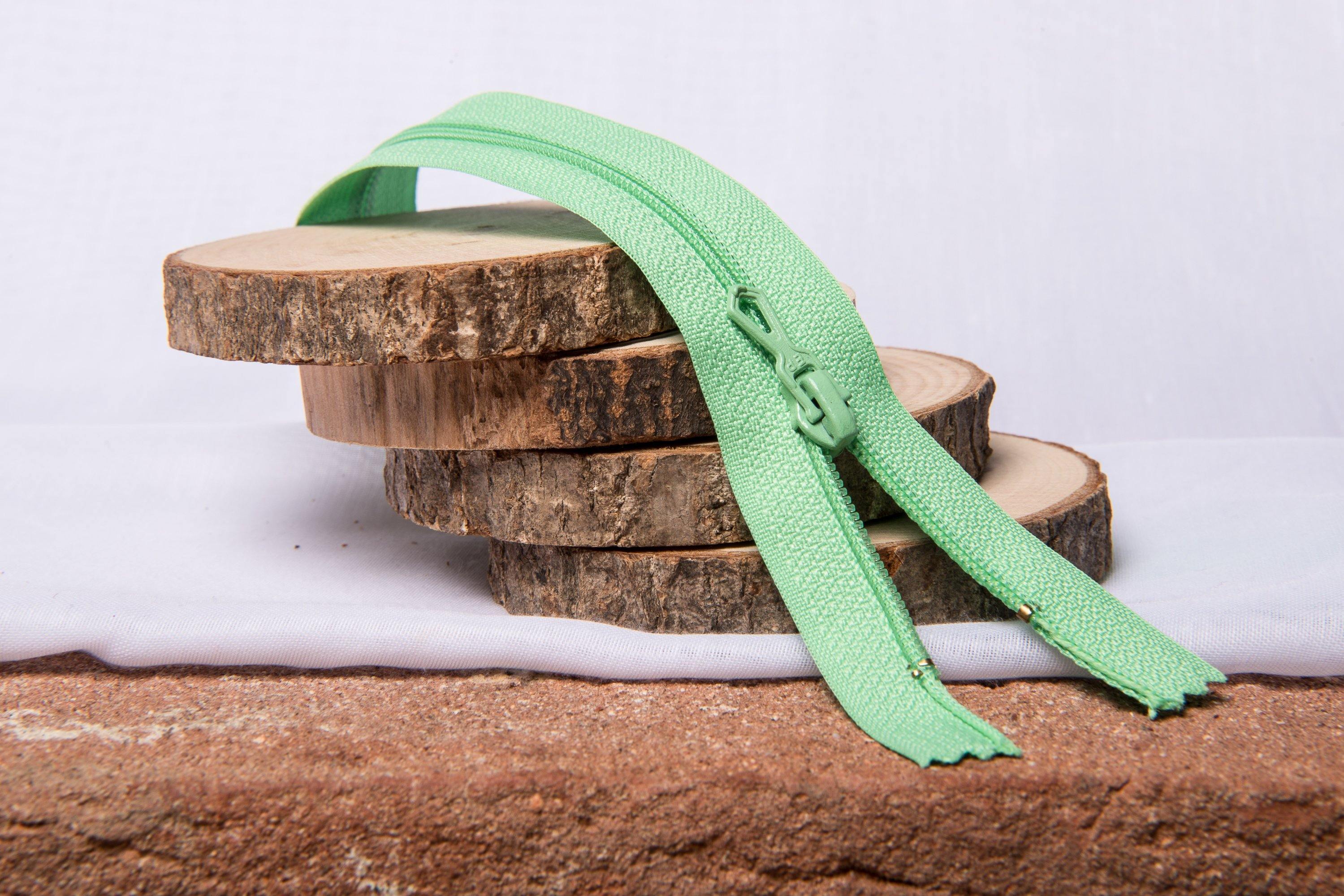 Fermeture Eclair Spirale Vert- Non Séparable Z51 712 - L'atelier de Gaspard et Léonie