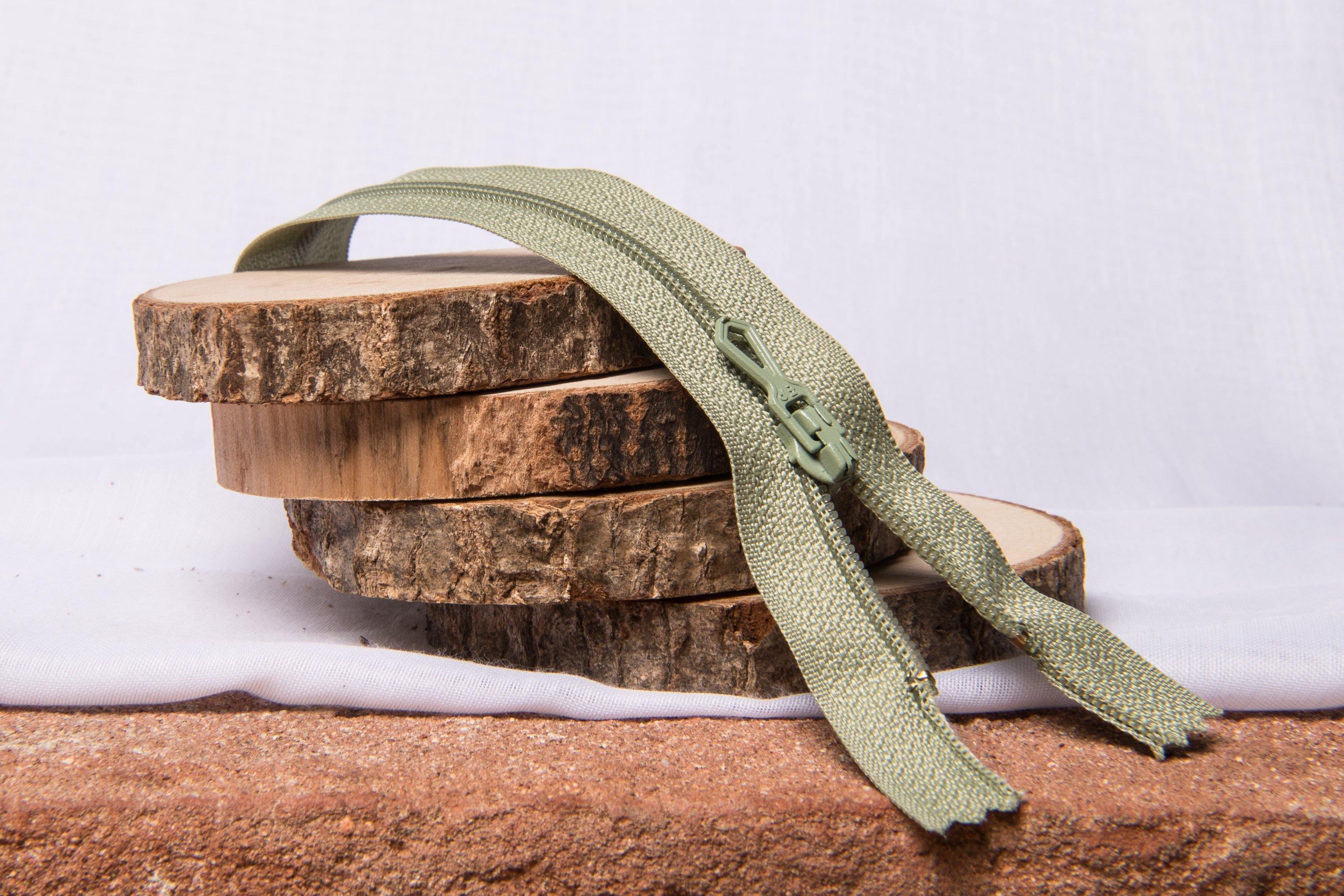 Fermeture Eclair Spirale VERT - Non Séparable Z51 748 - L'atelier de Gaspard et Léonie