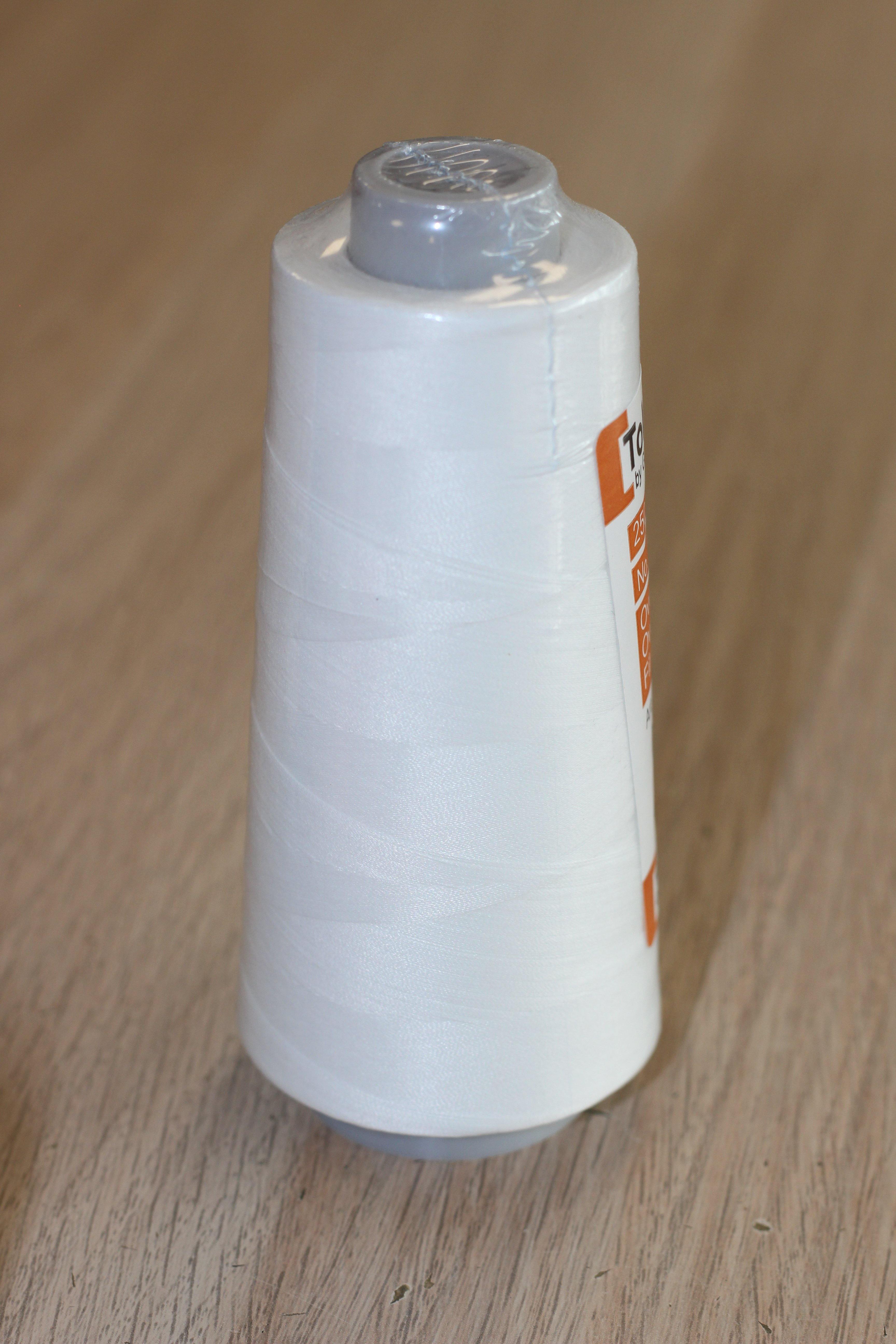 Fil surjeteuse Cône 2500m TOLDI LOCK Gütermann - 1005 Blanc - L'atelier de Gaspard et Léonie