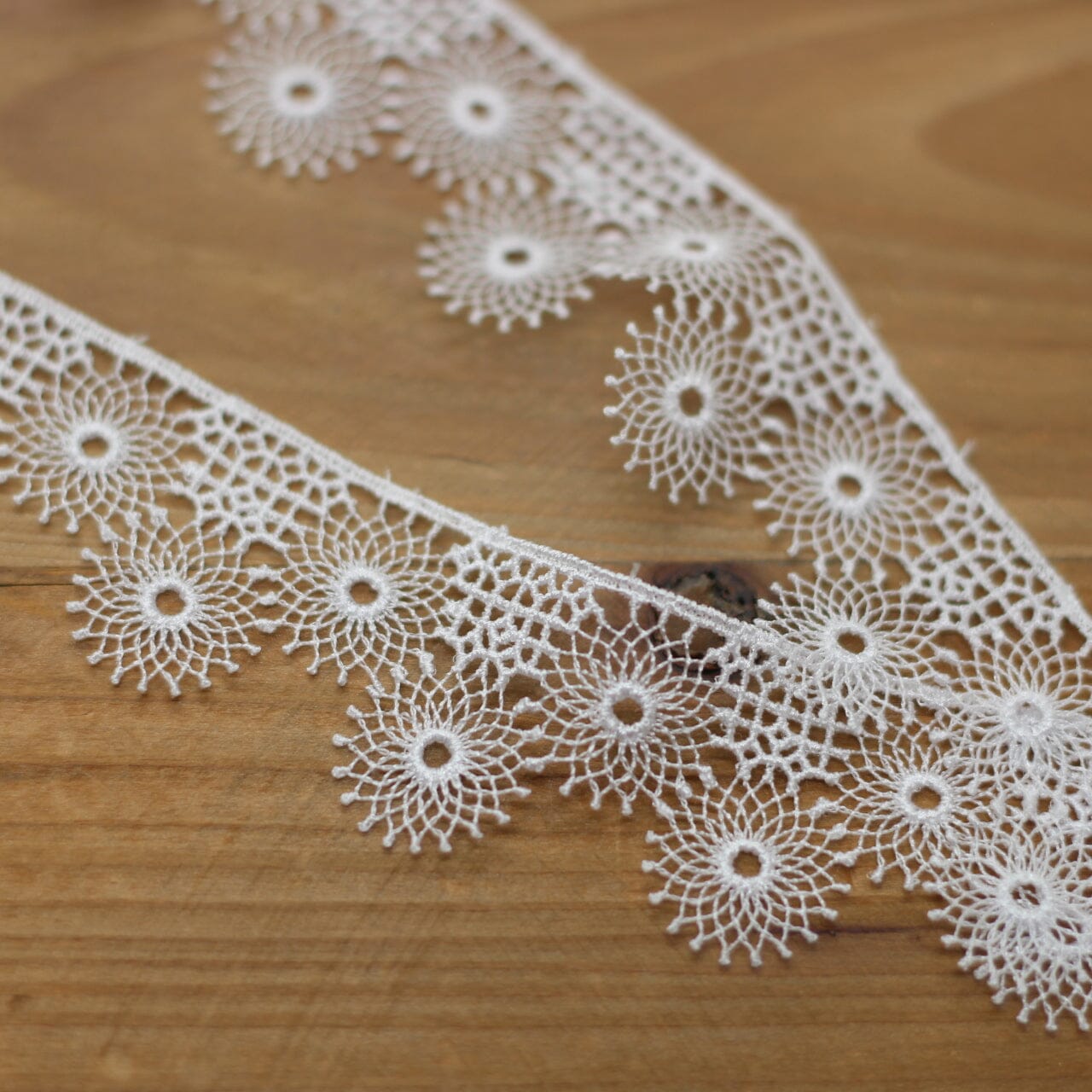 Guipure Lace White 30mm (Sold x10cm) - Main Image