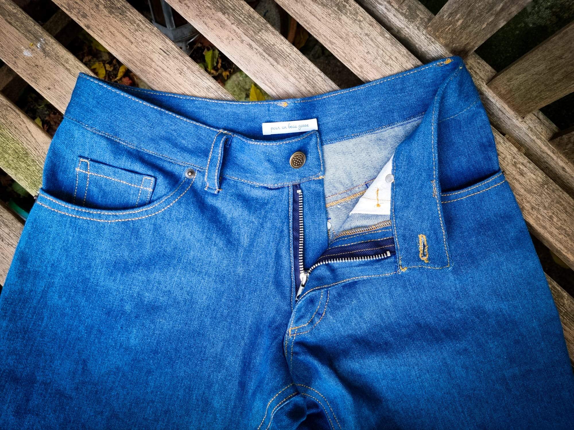 Jeans LE BAD BOY Patron de couture pochette - Les Beaux Gosses Patron de couture LES BEAUX-GOSSES | Gaspard et Léonie Tissus en ligne et Mercerie à Toulouse