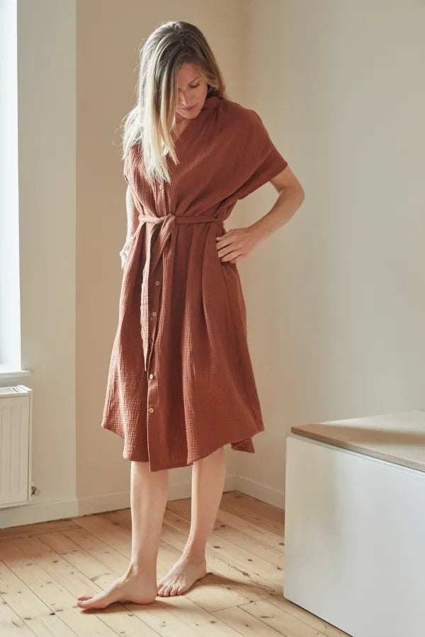 La blouse / robe DIVINE - Patron de couture pochette - MAISON ESSENTIELLE Patron de couture MAISON ESSENTIELLE | Gaspard et Léonie Tissus en ligne et Mercerie à Toulouse