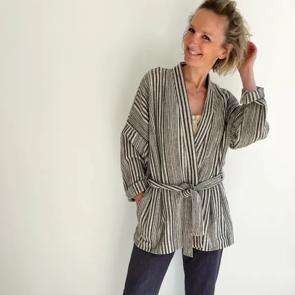 La veste KIMONO - Patron de couture pochette - MAISON ESSENTIELLE Patron de couture MAISON ESSENTIELLE | Gaspard et Léonie Tissus en ligne et Mercerie à Toulouse