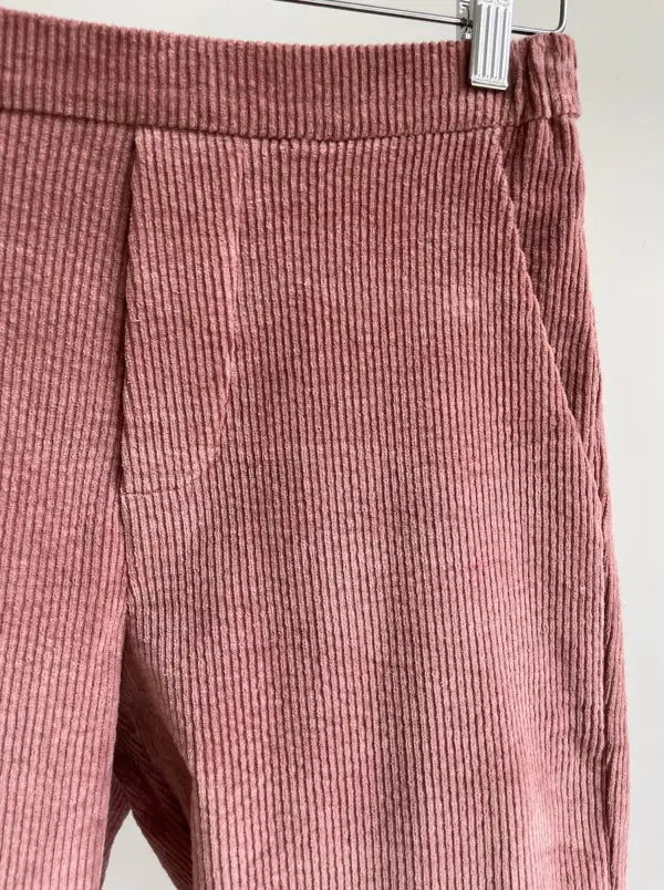 Le fameux pantalon - Patron de couture pochette - MAISON ESSENTIELLE Patron de couture MAISON ESSENTIELLE | Gaspard et Léonie Tissus en ligne et Mercerie à Toulouse