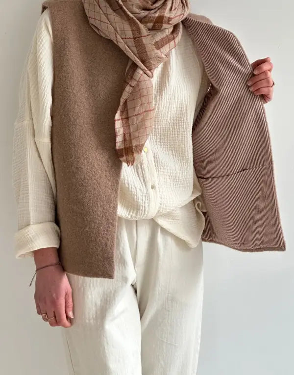 Le gilet de berger - Patron de couture pochette - MAISON ESSENTIELLE Patron de couture MAISON ESSENTIELLE | Gaspard et Léonie Tissus en ligne et Mercerie à Toulouse