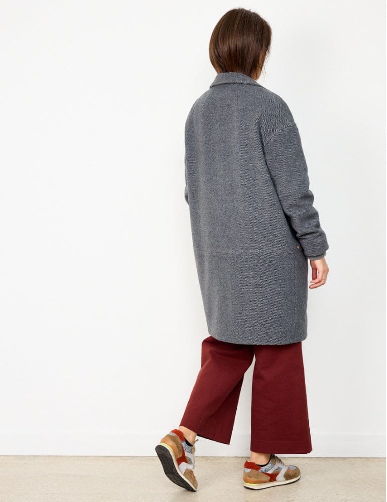 Manteau femme FLOW Patron de couture pochette - Atelier SCÄMMIT Patron de couture ATELIER SCÄMMIT | Gaspard et Léonie Tissus en ligne et Mercerie à Toulouse