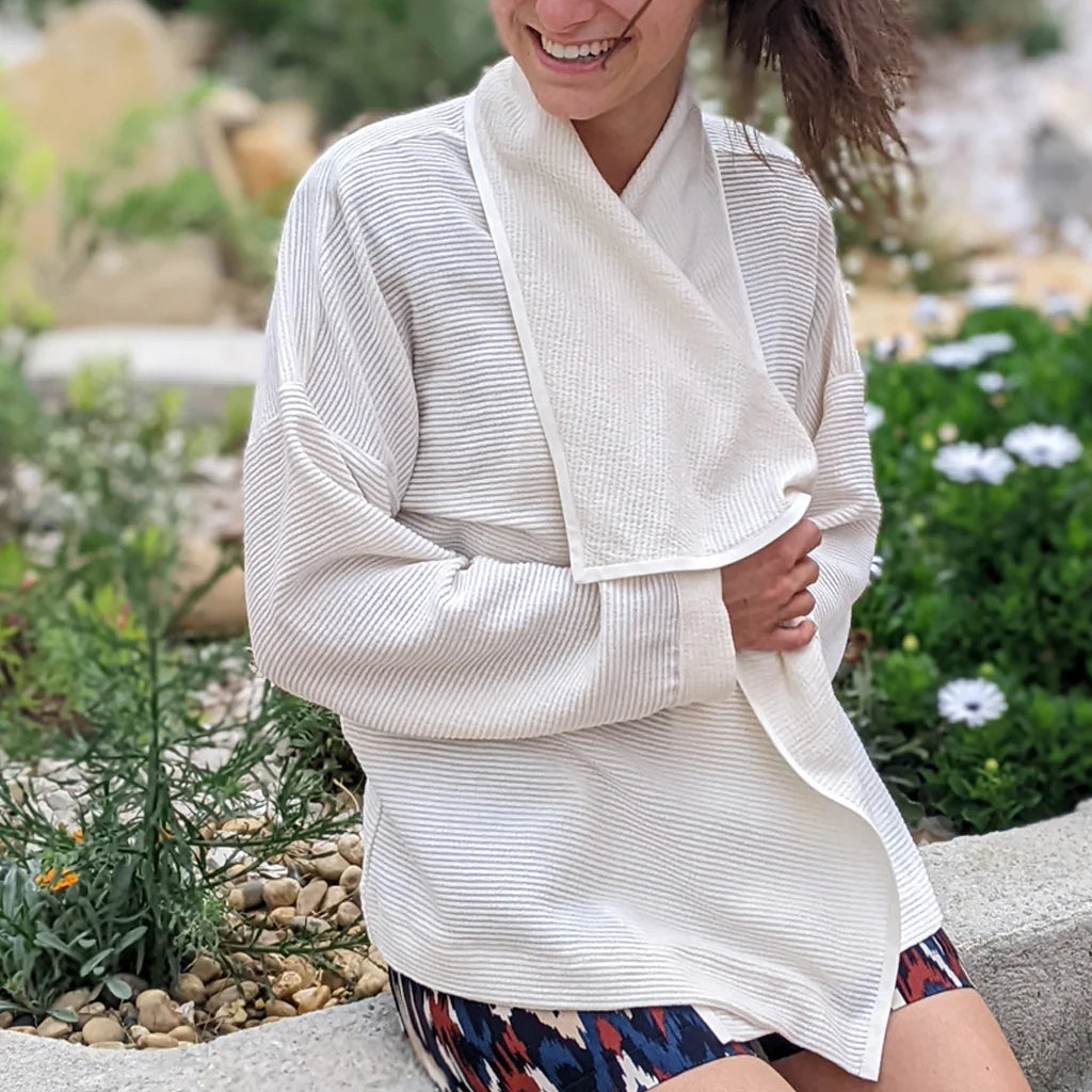 Manteau LE WRAP Patron de couture pochette - SUPER BISON Patron de couture SUPER BISON | Gaspard et Léonie Tissus en ligne et Mercerie à Toulouse