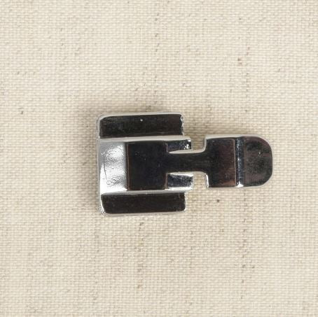 Pied de biche universel - Fermeture à glissière L'atelier de Gaspard et Léonie | Gaspard et Léonie Tissus en ligne et Mercerie à Toulouse