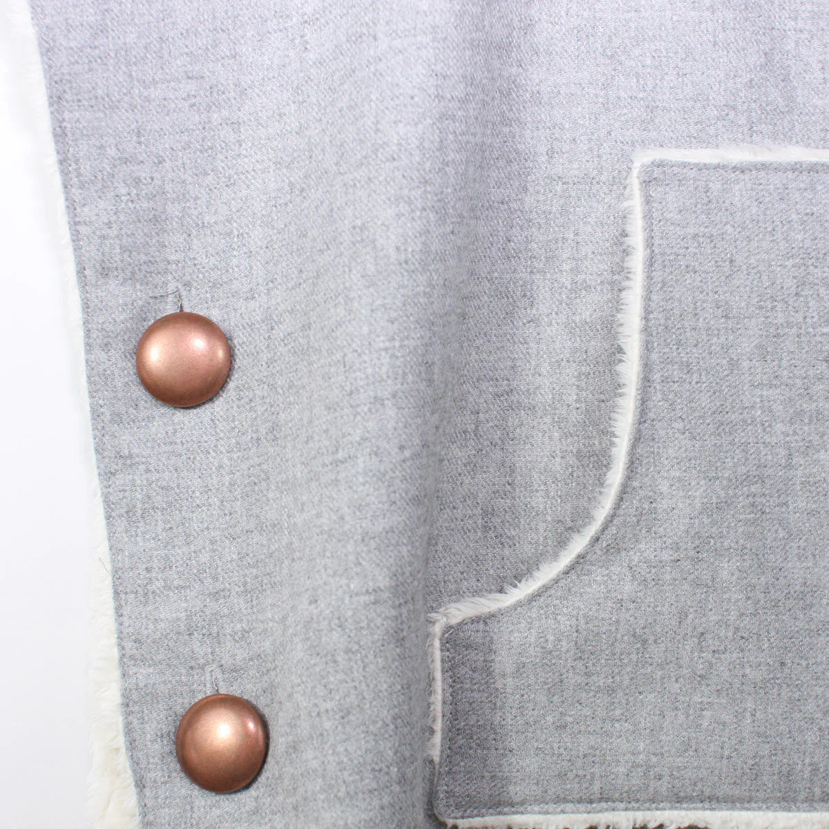 Poncho ASTER - patron de couture pochette - IKATEE Patron de couture Ikatee | Gaspard et Léonie Tissus en ligne et Mercerie à Toulouse