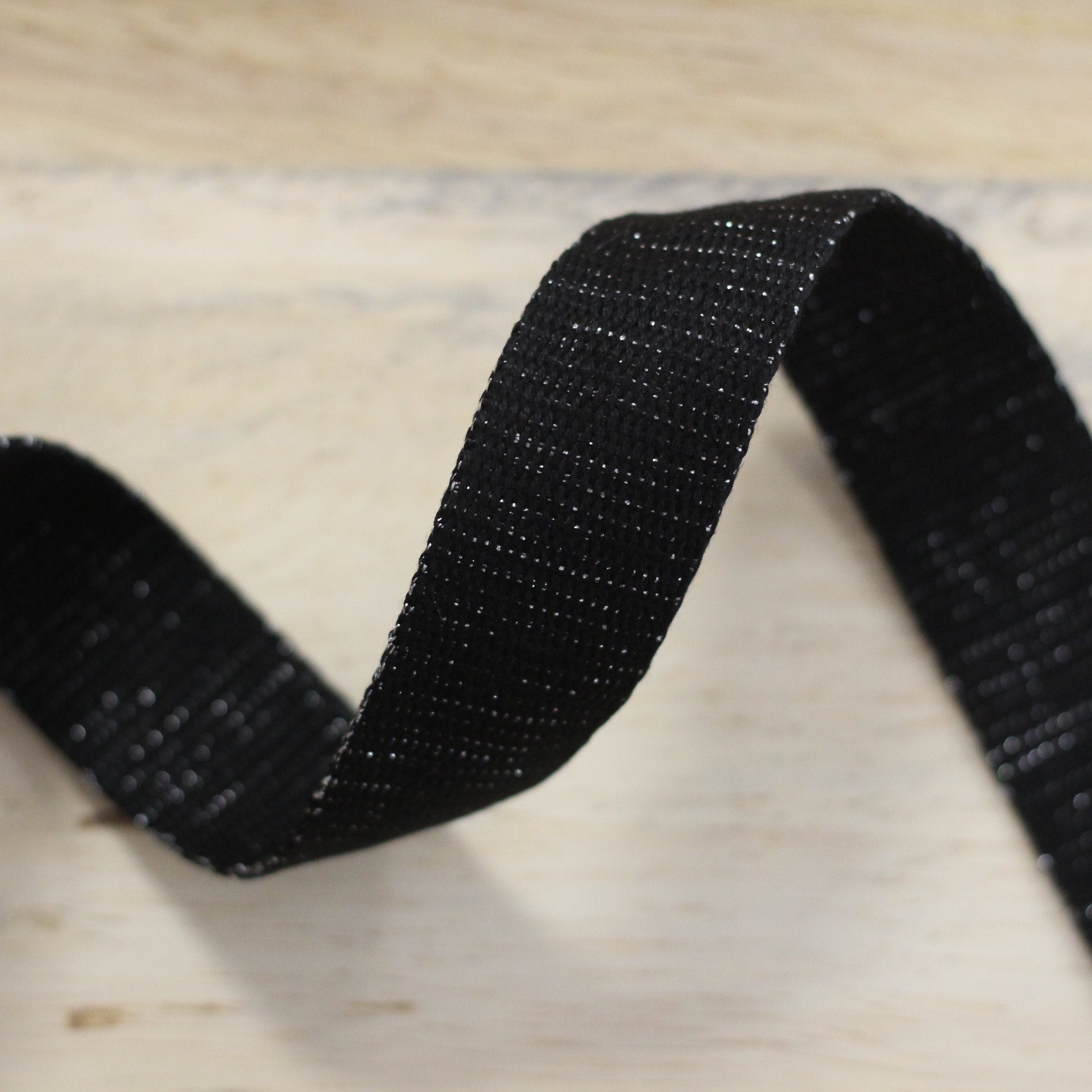 Sangle Métallisée Noir/Argent (Vendu x10cm) Mercerie Sélection Gaspard & Léonie | Gaspard et Léonie Tissus Mercerie Toulouse
