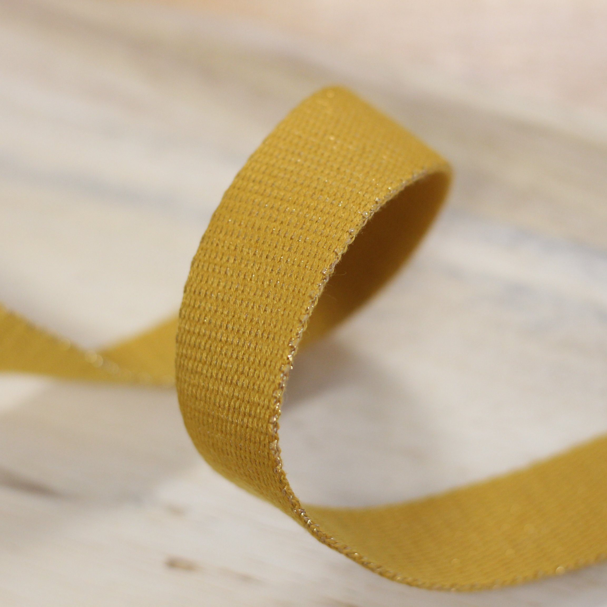 Sangle Métallisée Ocre/Or (Vendu x10cm) Mercerie Sélection Gaspard & Léonie | Gaspard et Léonie Tissus Mercerie Toulouse