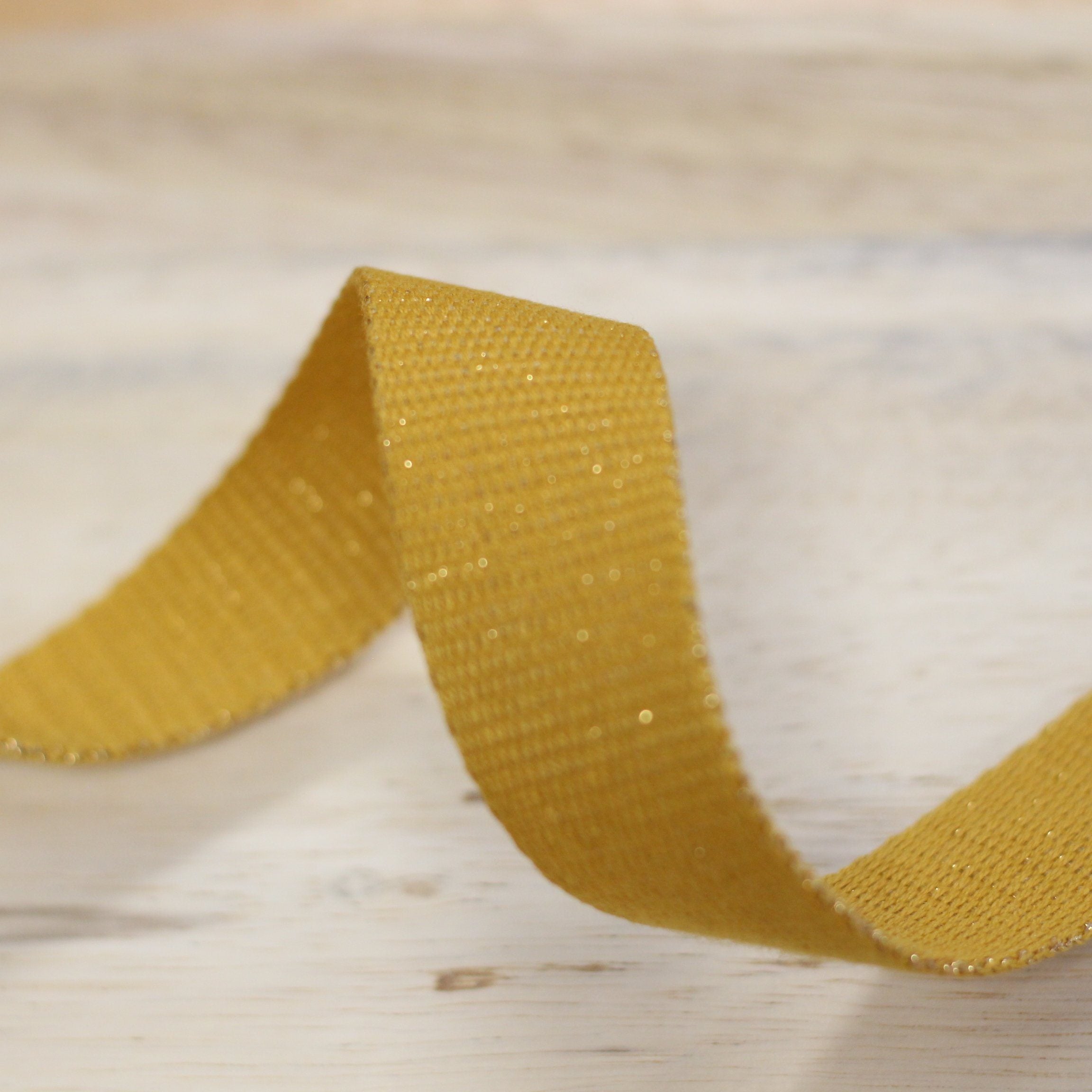 Sangle Métallisée Ocre/Or (Vendu x10cm) Mercerie Sélection Gaspard & Léonie | Gaspard et Léonie Tissus Mercerie Toulouse