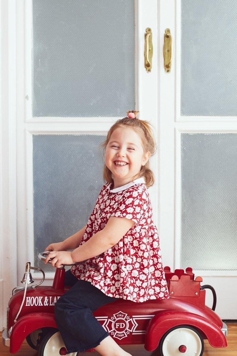 STOCKHOLM Blouse ou robe fille Patron de couture pochette - L'atelier de Gaspard et Léonie