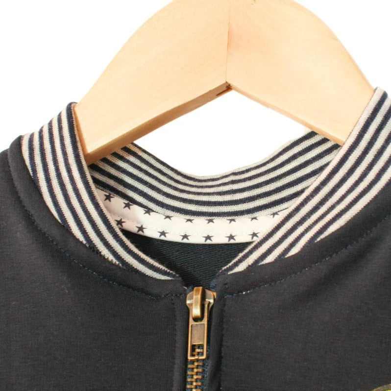 Sweat Bomber JULES - patron de couture pochette - IKATEE Patron de couture Ikatee | Gaspard et Léonie Tissus en ligne et Mercerie à Toulouse