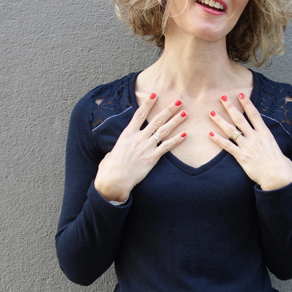 T-Shirt CAMELIA Patron de couture pochette - SUPER BISON Patron de couture SUPER BISON | Gaspard et Léonie Tissus en ligne et Mercerie à Toulouse