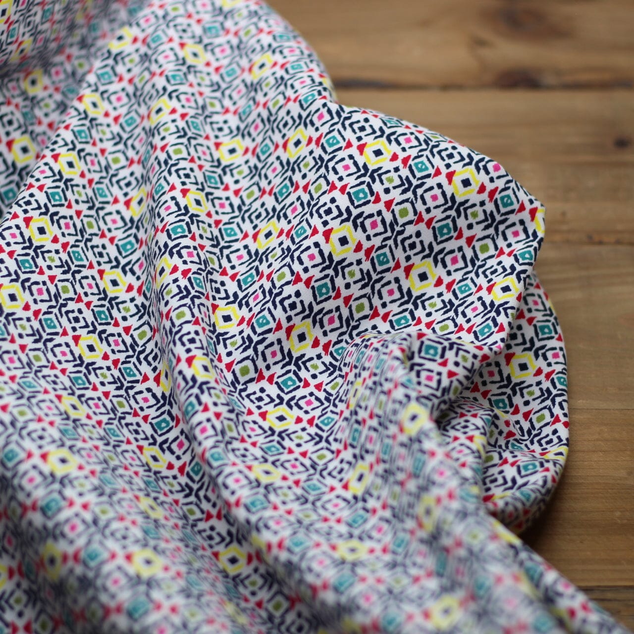 Tissu coton Stretch- ROSY - Blanc (Vendu x10cm) Tissus Sélection Gaspard & Léonie | Gaspard et Léonie Tissus en ligne et Mercerie à Toulouse