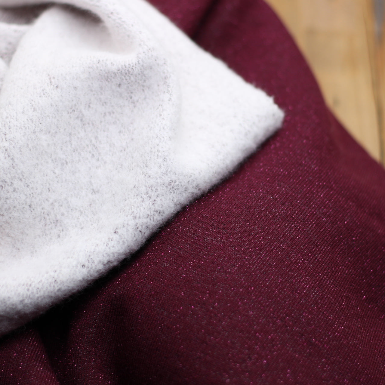 Tissu French Terry Glitter Bordeaux Lie de vin (Vendu x10cm) Tissus Sélection Gaspard & Léonie | Gaspard et Léonie Tissus en ligne et Mercerie à Toulouse