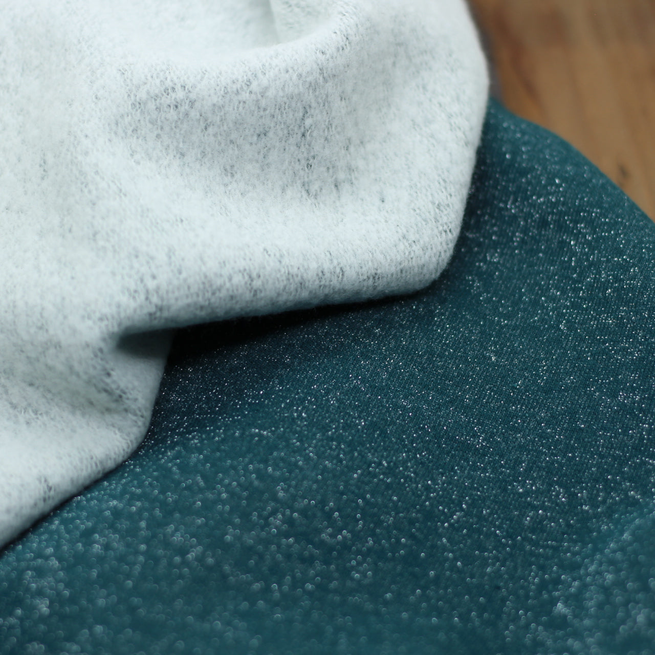 Tissu French Terry Glitter Vert Canard (Vendu x10cm) Tissus Sélection Gaspard & Léonie | Gaspard et Léonie Tissus en ligne et Mercerie à Toulouse