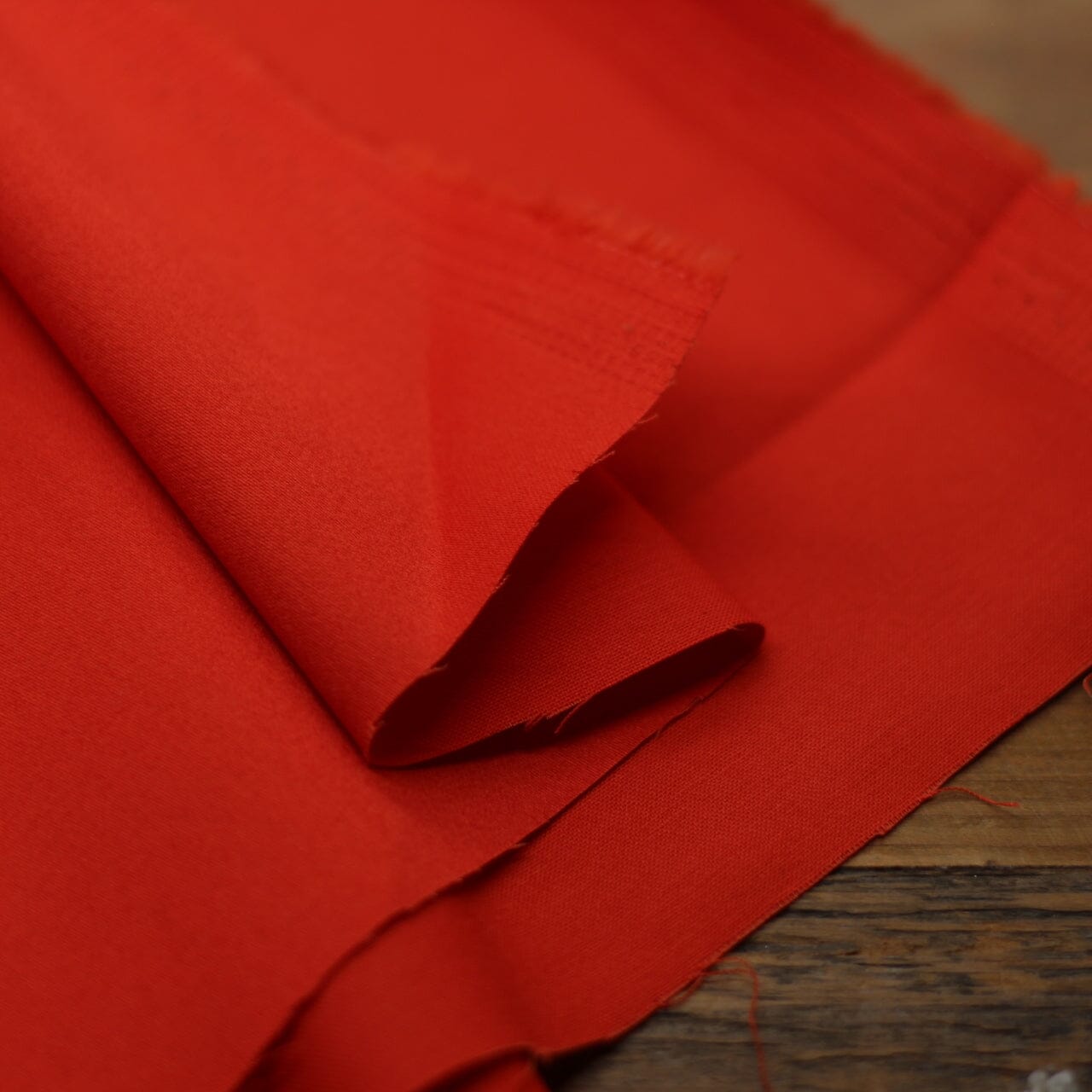 Tissu Gabardine de coton unie Stretch - Orange (Vendu par 10cm) Tissus Sélection Gaspard & Léonie | Gaspard et Léonie Tissus en ligne et Mercerie à Toulouse