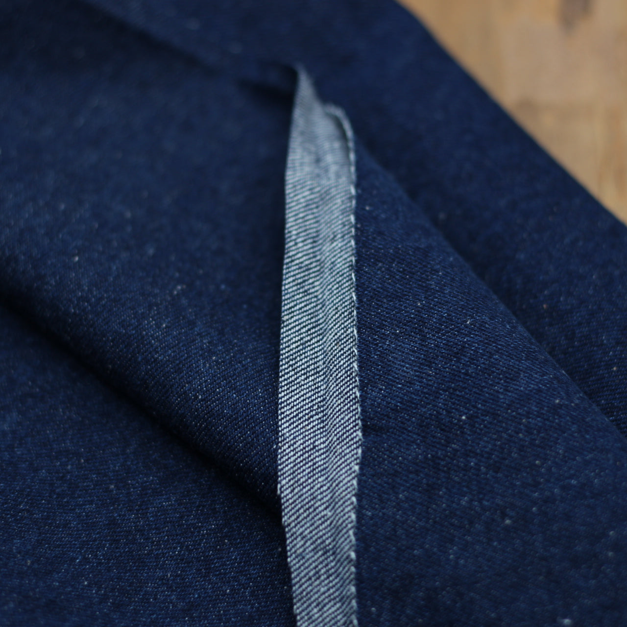 Tissu Jean - Bleu Brut (Vendu x10cm) Tissus Sélection Gaspard & Léonie | Gaspard et Léonie Tissus en ligne et Mercerie à Toulouse