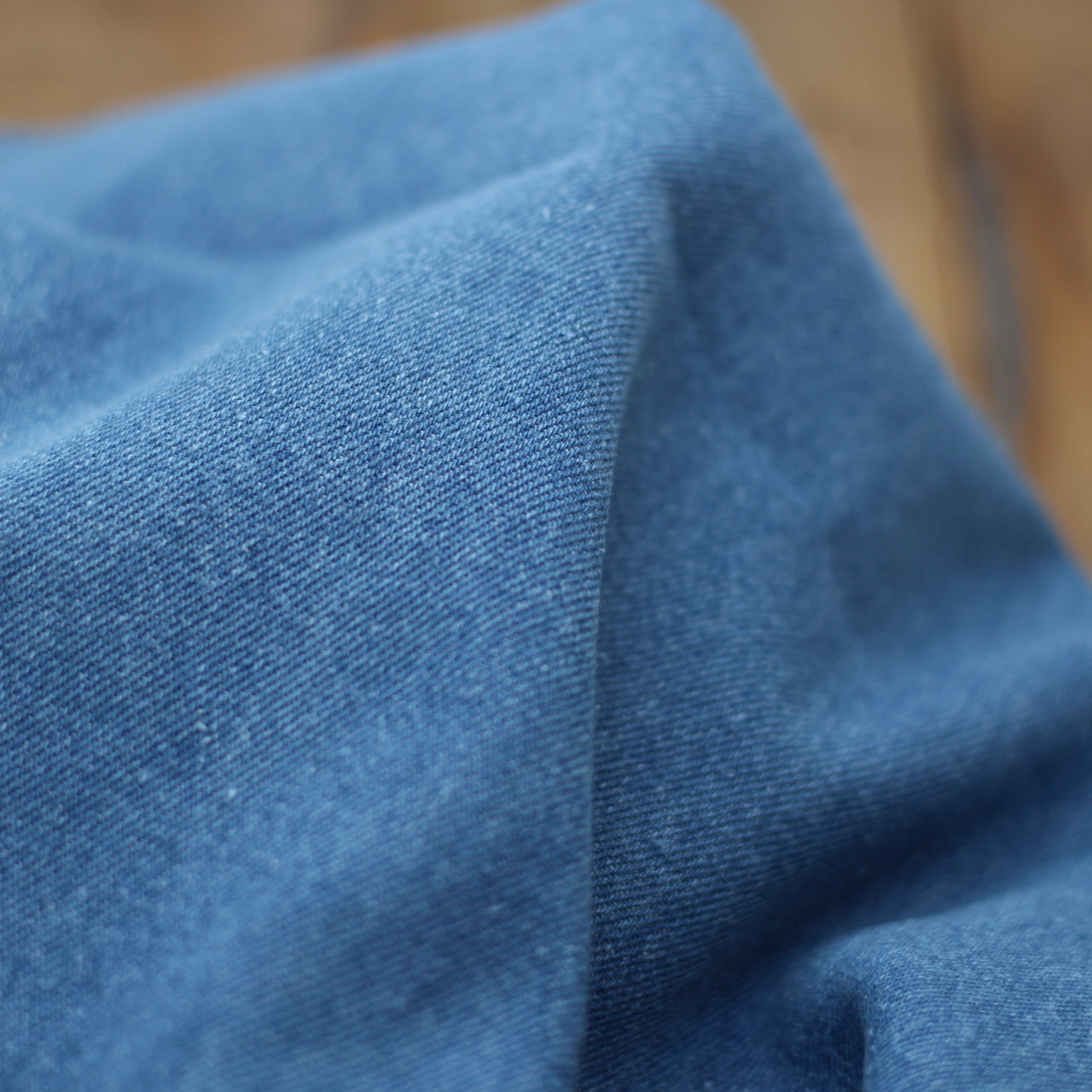 Tissu Jean - Bleu Moyen (Vendu x10cm) Tissus Sélection Gaspard & Léonie | Gaspard et Léonie Tissus en ligne et Mercerie à Toulouse