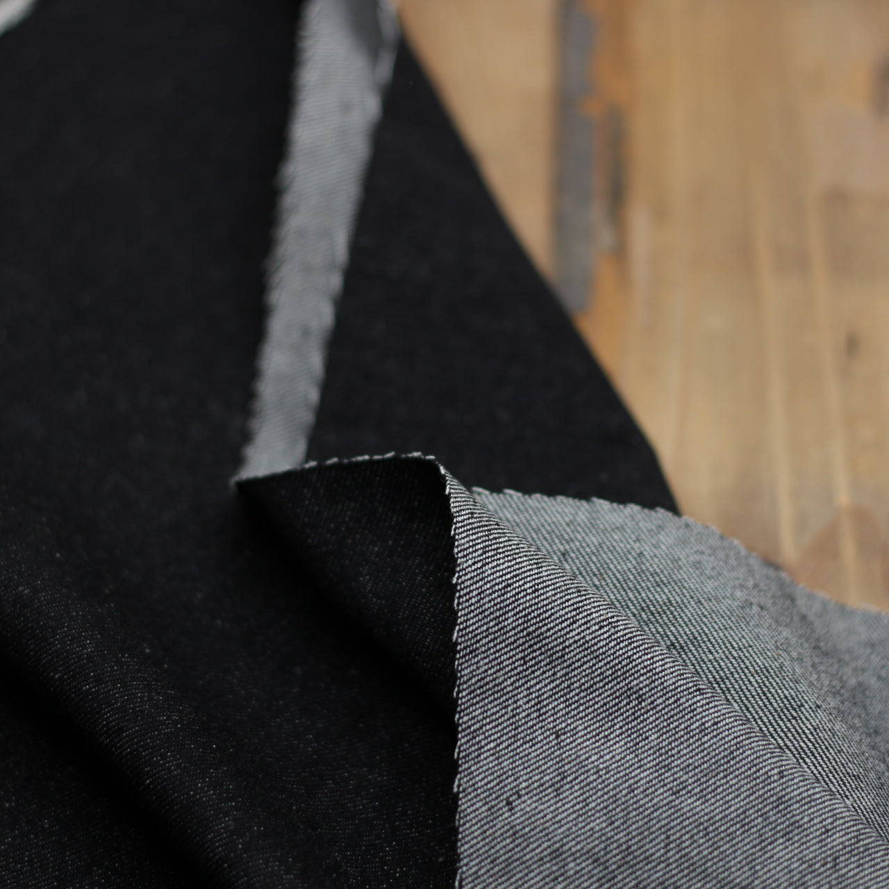 Tissu Jean - Noir (Vendu x10cm) Tissus Sélection Gaspard & Léonie | Gaspard et Léonie Tissus en ligne et Mercerie à Toulouse