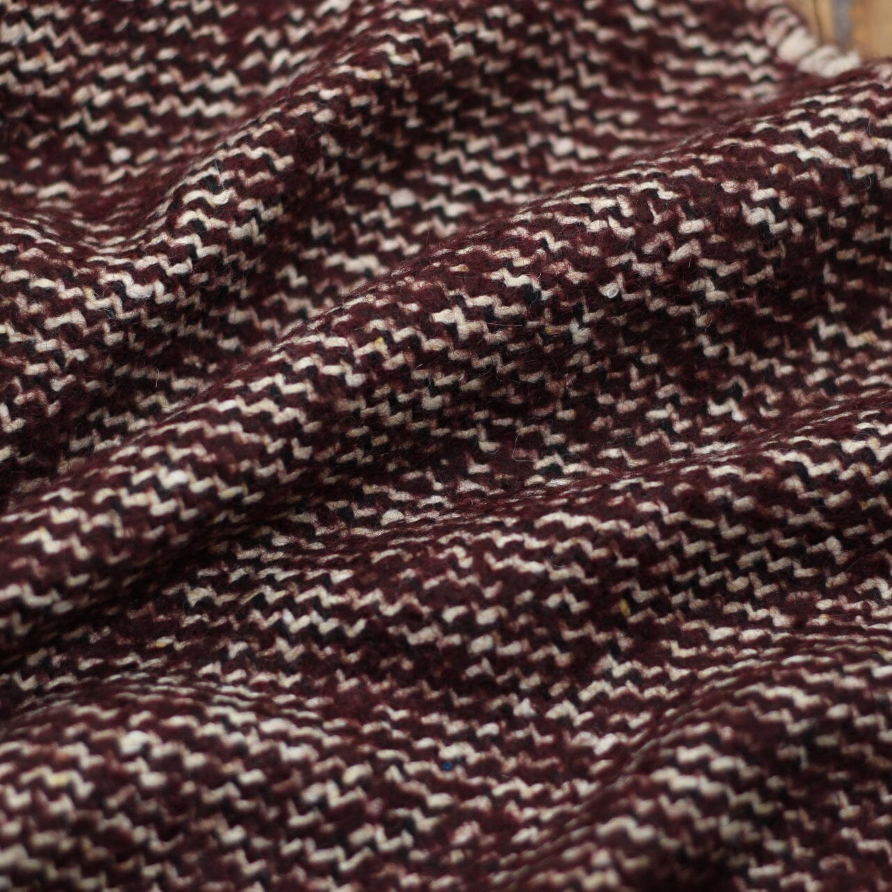 Tissu Laine Manteaux - Bordeaux foncé (Vendu x10cm) Tissus Sélection Gaspard & Léonie | Gaspard et Léonie Tissus en ligne et Mercerie à Toulouse