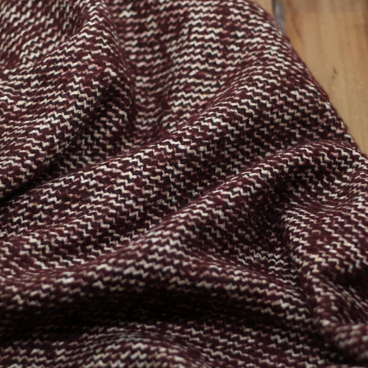 Tissu Laine Manteaux - Bordeaux foncé (Vendu x10cm) Tissus Sélection Gaspard & Léonie | Gaspard et Léonie Tissus en ligne et Mercerie à Toulouse