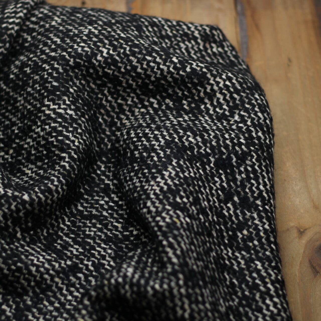 Tissu Laine Manteaux - Noir (Vendu x10cm) Tissus Sélection Gaspard & Léonie | Gaspard et Léonie Tissus en ligne et Mercerie à Toulouse