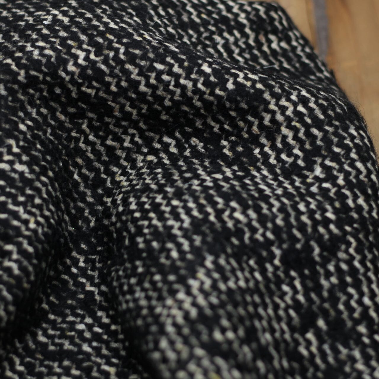 Tissu Laine Manteaux - Noir (Vendu x10cm) Tissus Sélection Gaspard & Léonie | Gaspard et Léonie Tissus en ligne et Mercerie à Toulouse