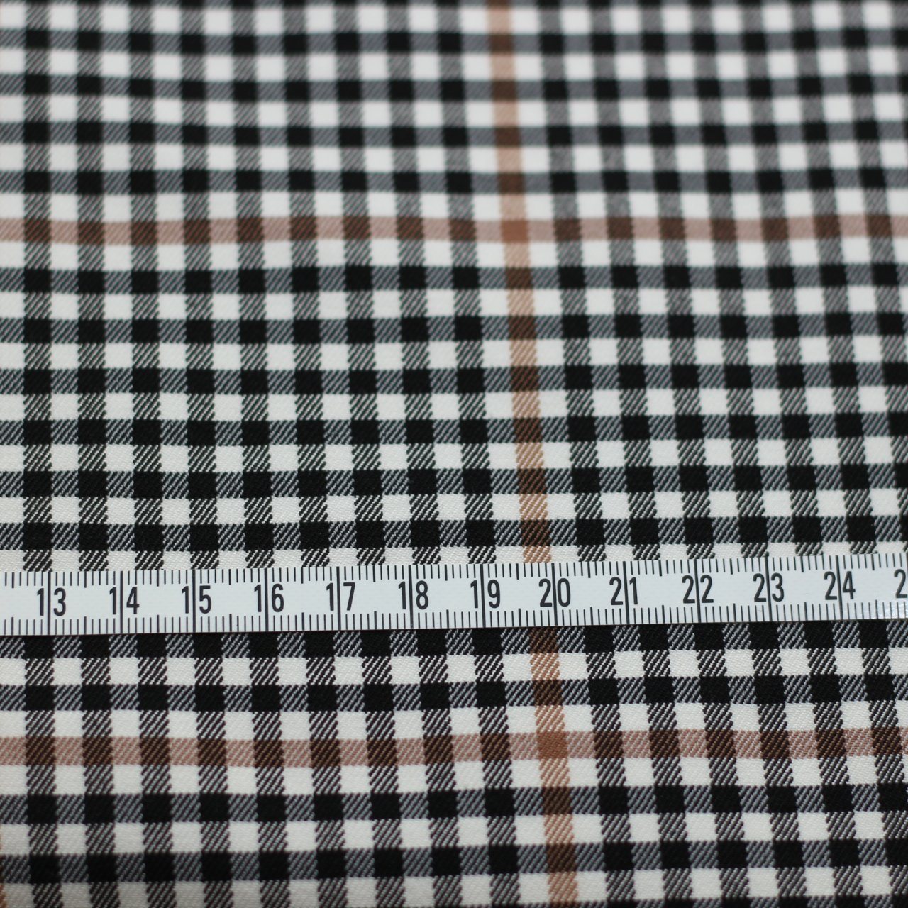 Tissu TARTAN Stretch - Crème et Noir (Vendu x10cm) Tissus Sélection Gaspard & Léonie | Gaspard et Léonie Tissus Mercerie Toulouse