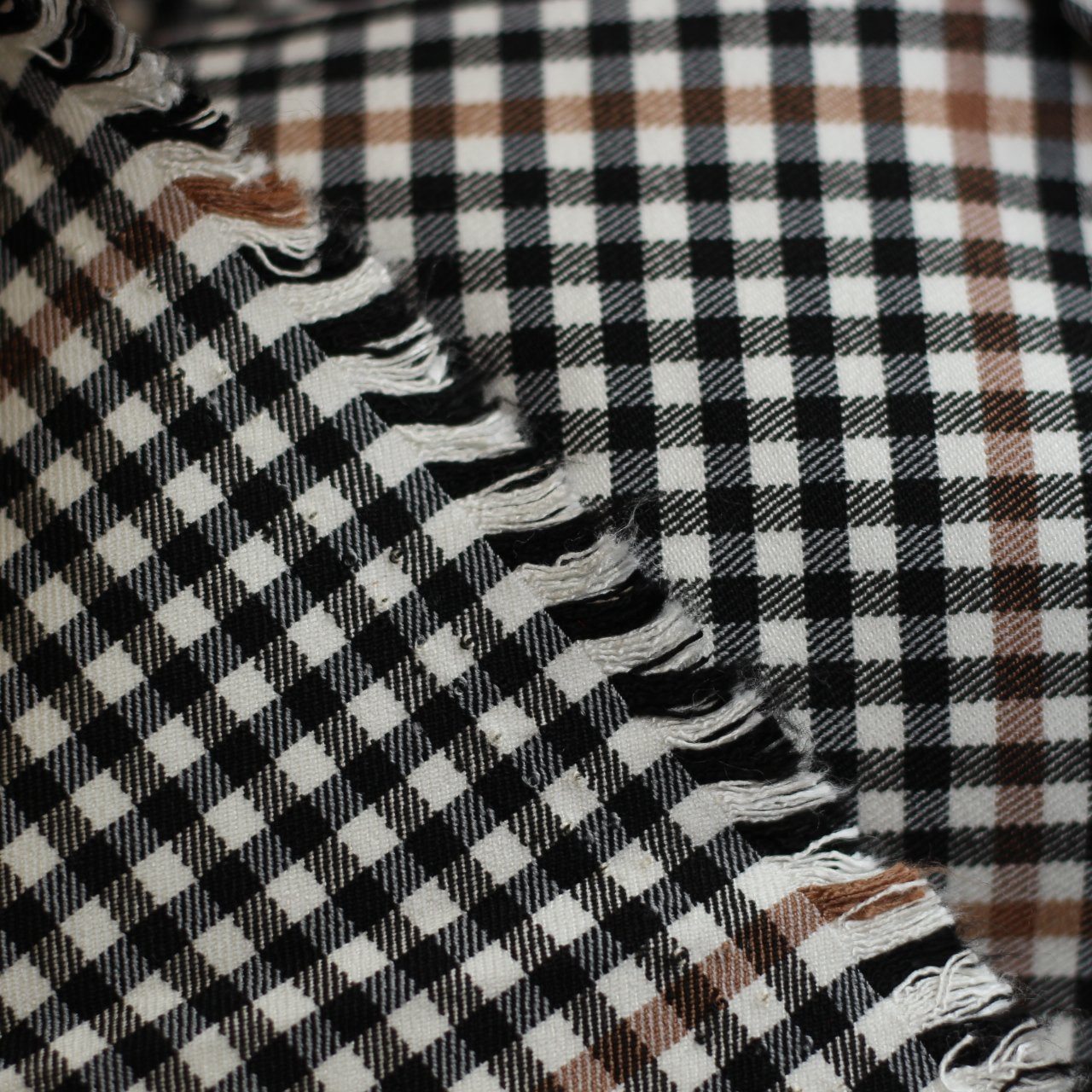 Tissu TARTAN Stretch - Crème et Noir (Vendu x10cm) Tissus Sélection Gaspard & Léonie | Gaspard et Léonie Tissus Mercerie Toulouse