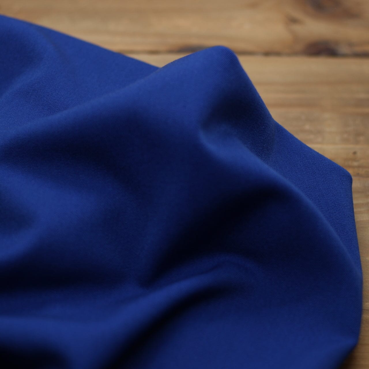 Tissu Twill Uni Stretch- Bleu roi (Vendu x10cm) Tissus Sélection Gaspard & Léonie | Gaspard et Léonie Tissus en ligne et Mercerie à Toulouse