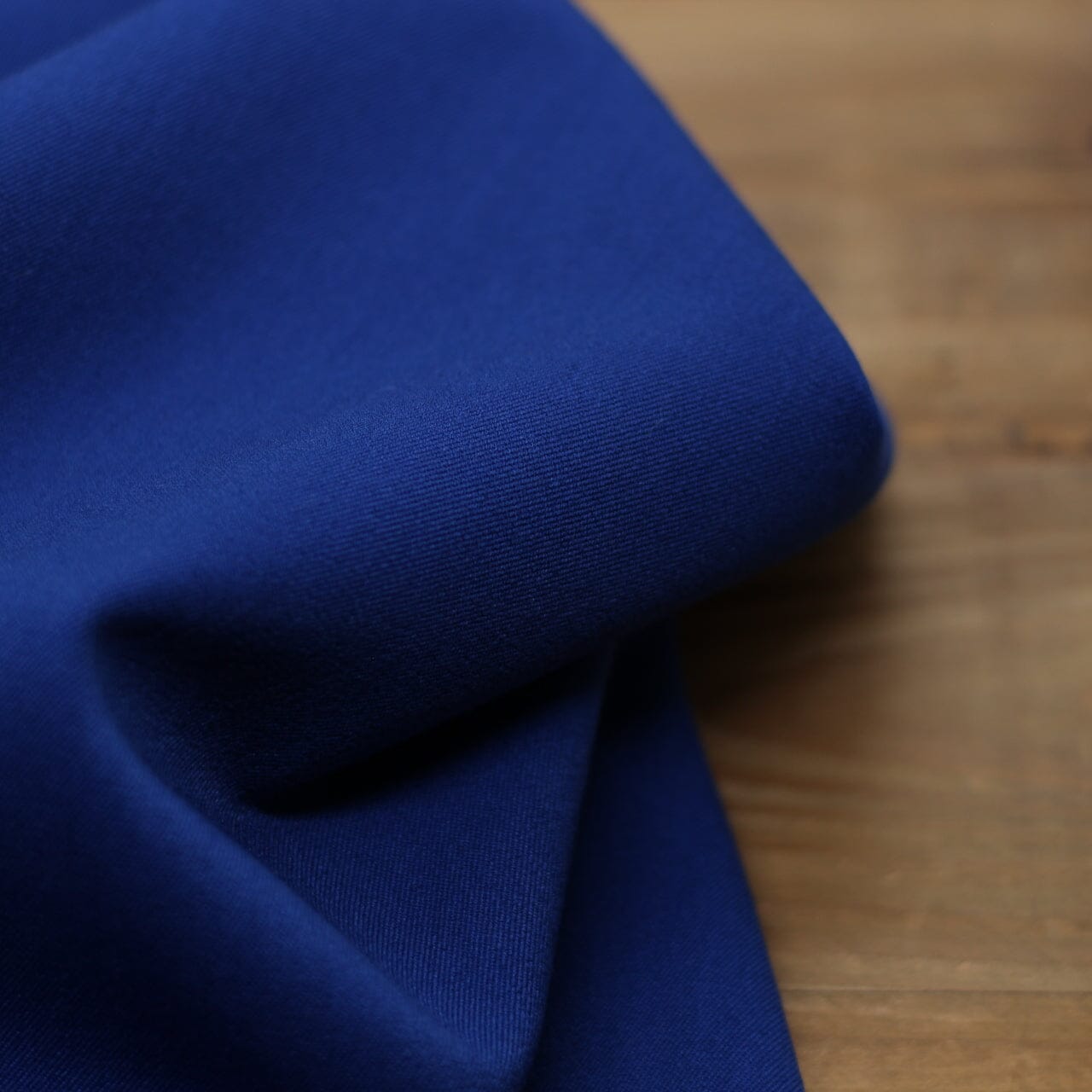 Tissu Twill Uni Stretch- Bleu roi (Vendu x10cm) Tissus Sélection Gaspard & Léonie | Gaspard et Léonie Tissus en ligne et Mercerie à Toulouse