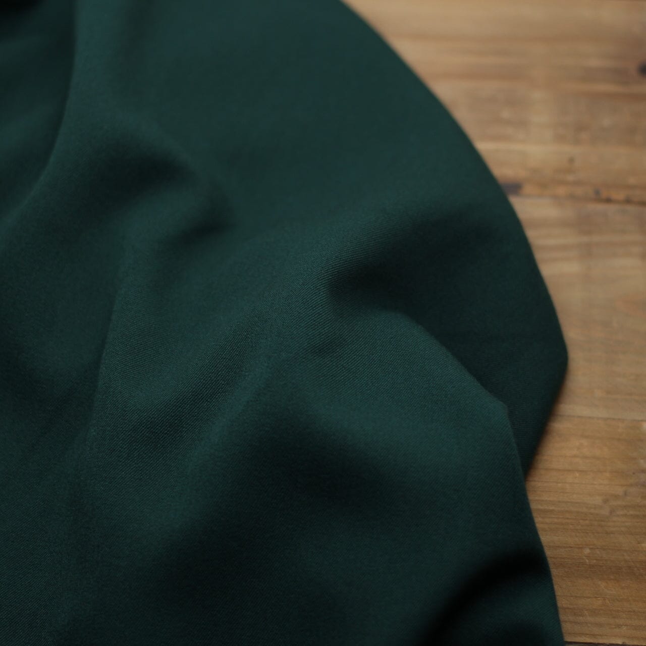 Tissu Twill Uni Stretch- Vert foret (Vendu x10cm) Tissus Sélection Gaspard & Léonie | Gaspard et Léonie Tissus en ligne et Mercerie à Toulouse
