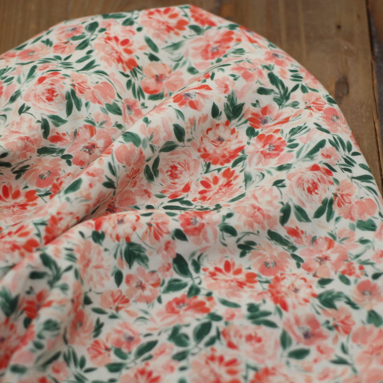 Tissu Viscose Fleurie - FANNY - Blanc cassé (Vendu x10cm) Tissus Sélection Gaspard & Léonie | Gaspard et Léonie Tissus en ligne et Mercerie à Toulouse