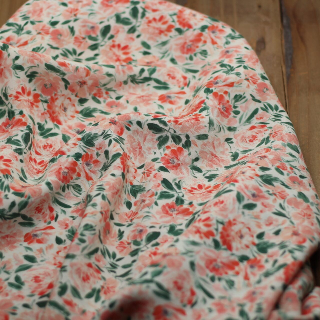 Tissu Viscose Fleurie - FANNY - Blanc cassé (Vendu x10cm) Tissus Sélection Gaspard & Léonie | Gaspard et Léonie Tissus en ligne et Mercerie à Toulouse