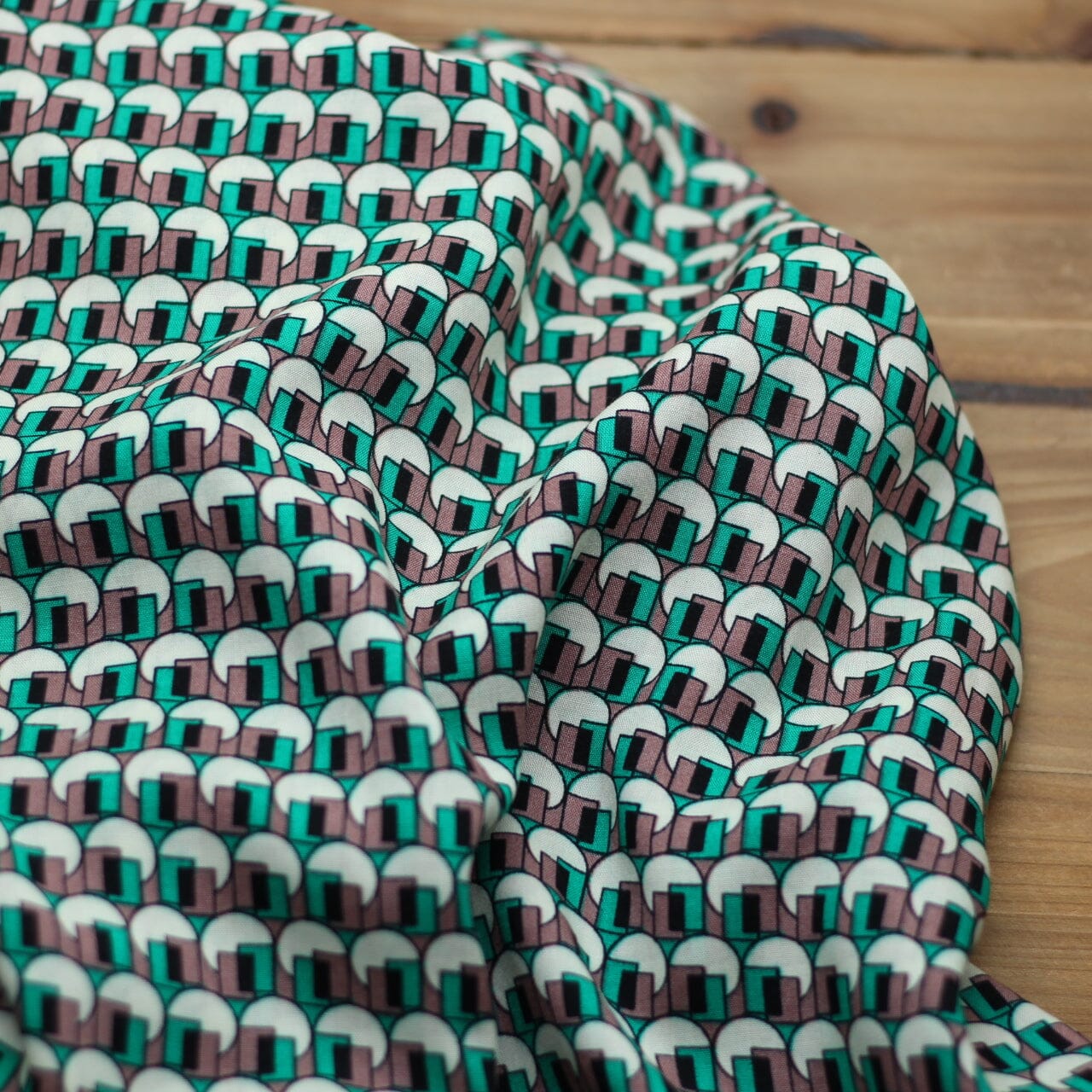 Tissu viscose - RETRO 30 - Vert (Vendu x10cm) Tissus Sélection Gaspard & Léonie | Gaspard et Léonie Tissus en ligne et Mercerie à Toulouse