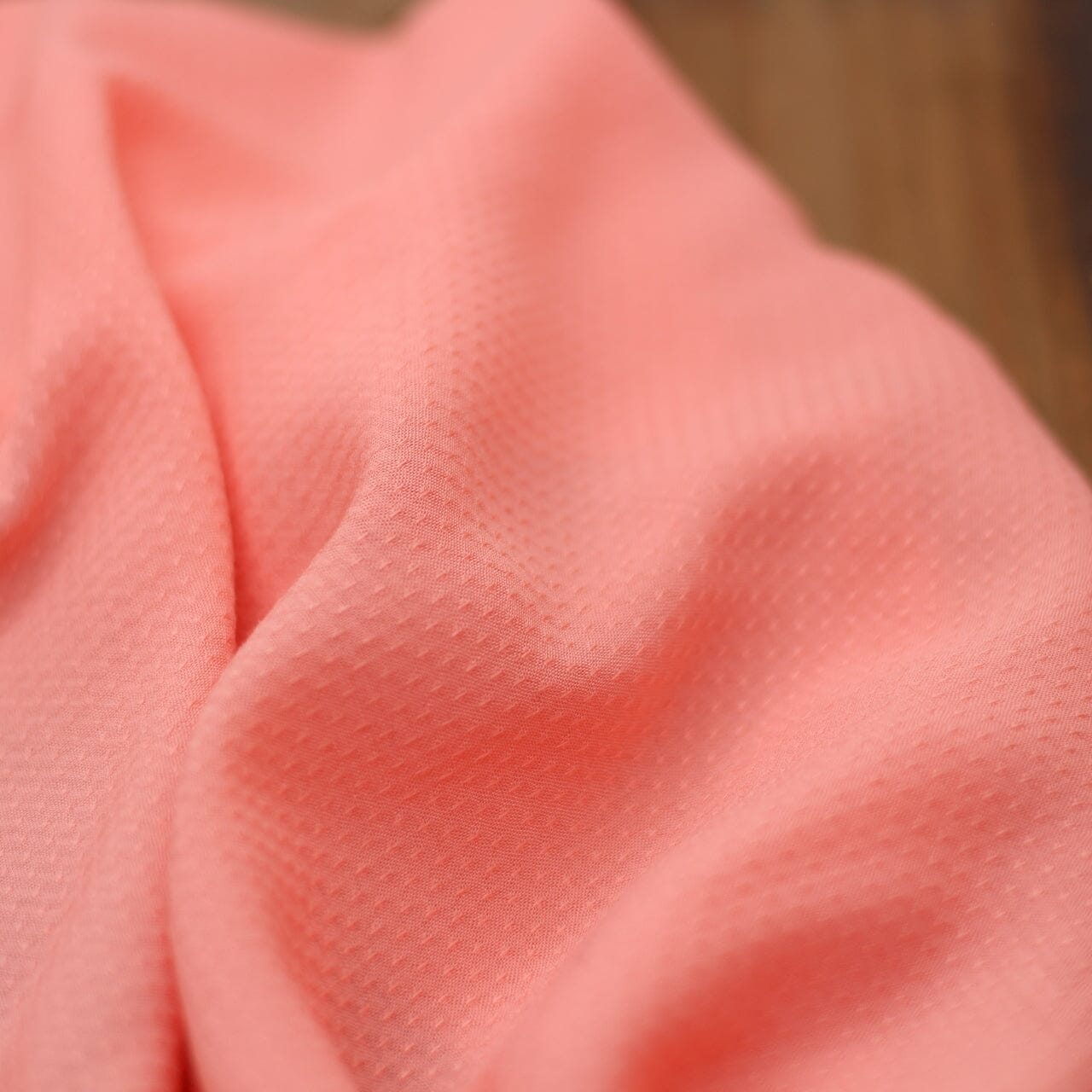 Tissu Voile de viscose Unie Dobby - SERENA Corail (Vendu x10cm) Tissus Sélection Gaspard & Léonie | Gaspard et Léonie Tissus en ligne et Mercerie à Toulouse