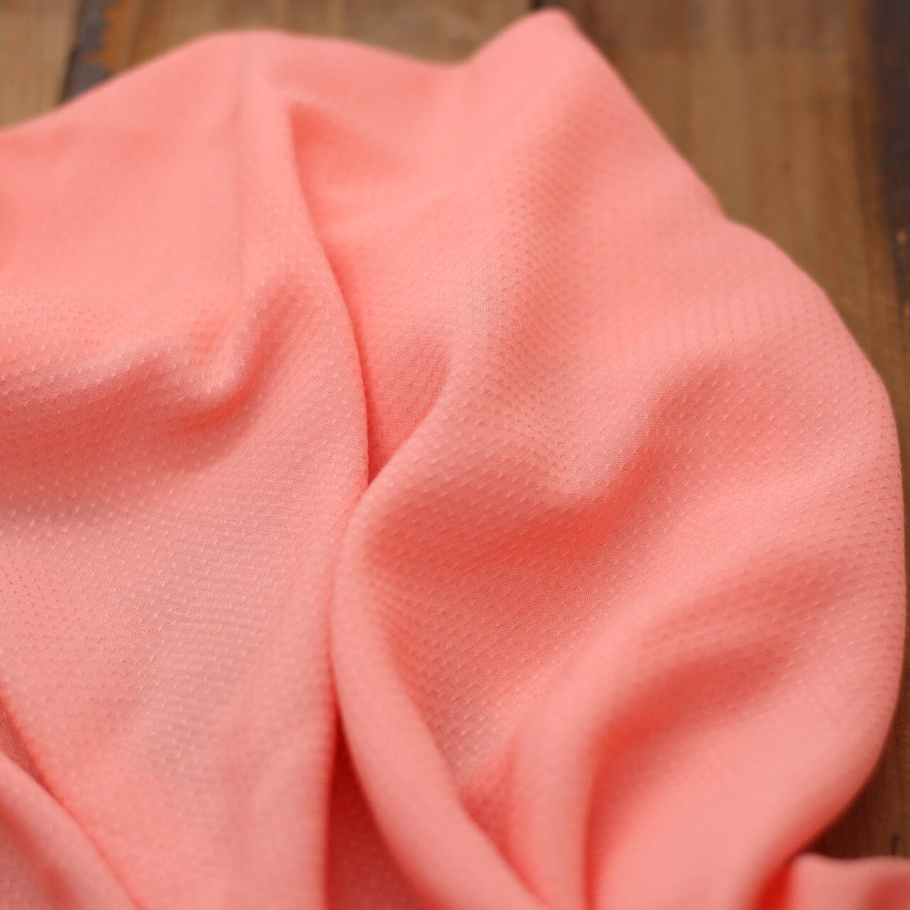 Tissu Voile de viscose Unie Dobby - SERENA Corail (Vendu x10cm) Tissus Sélection Gaspard & Léonie | Gaspard et Léonie Tissus en ligne et Mercerie à Toulouse